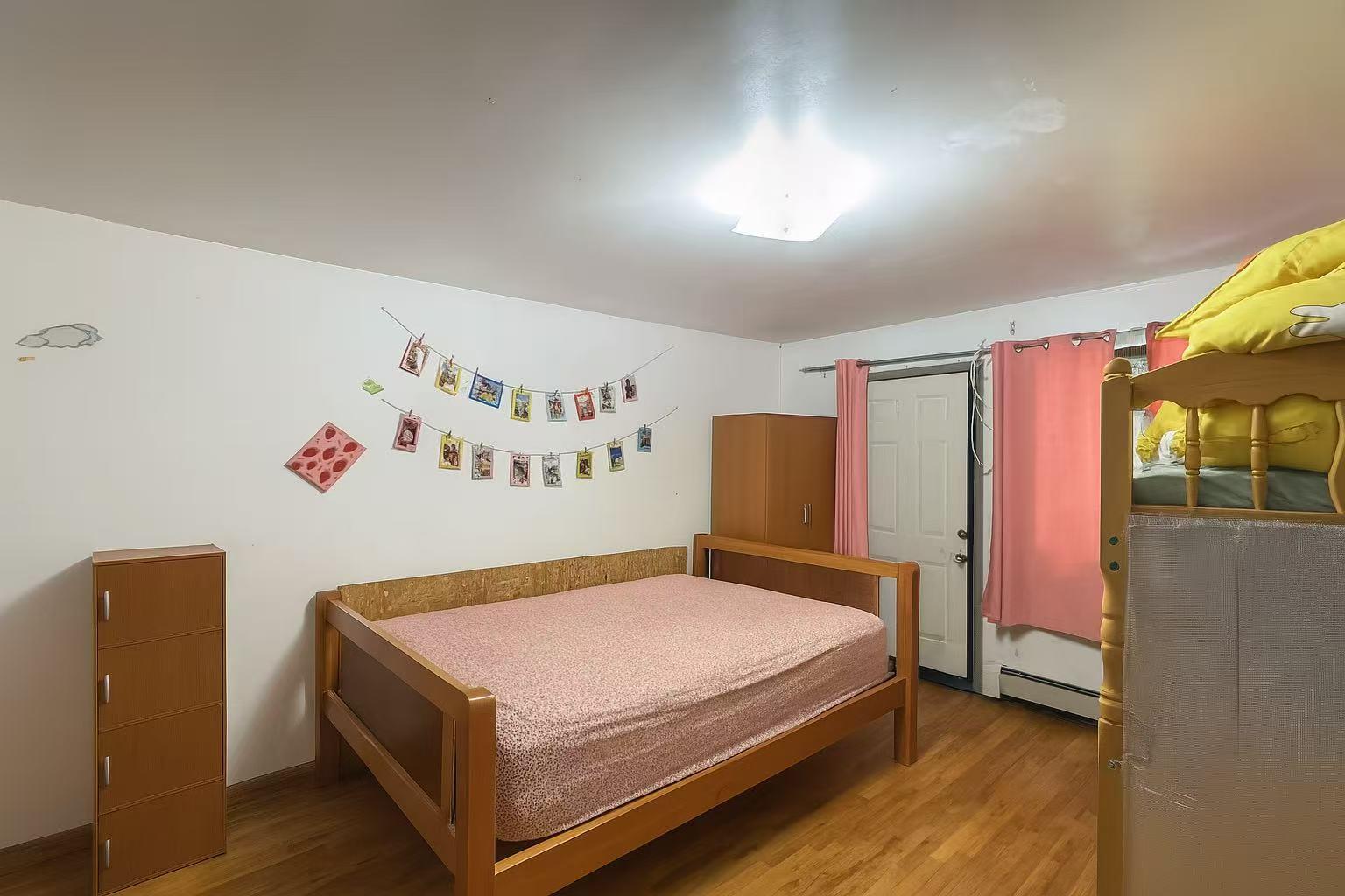 Single Family 44th Queens, NY 11368, MLS-891887-7