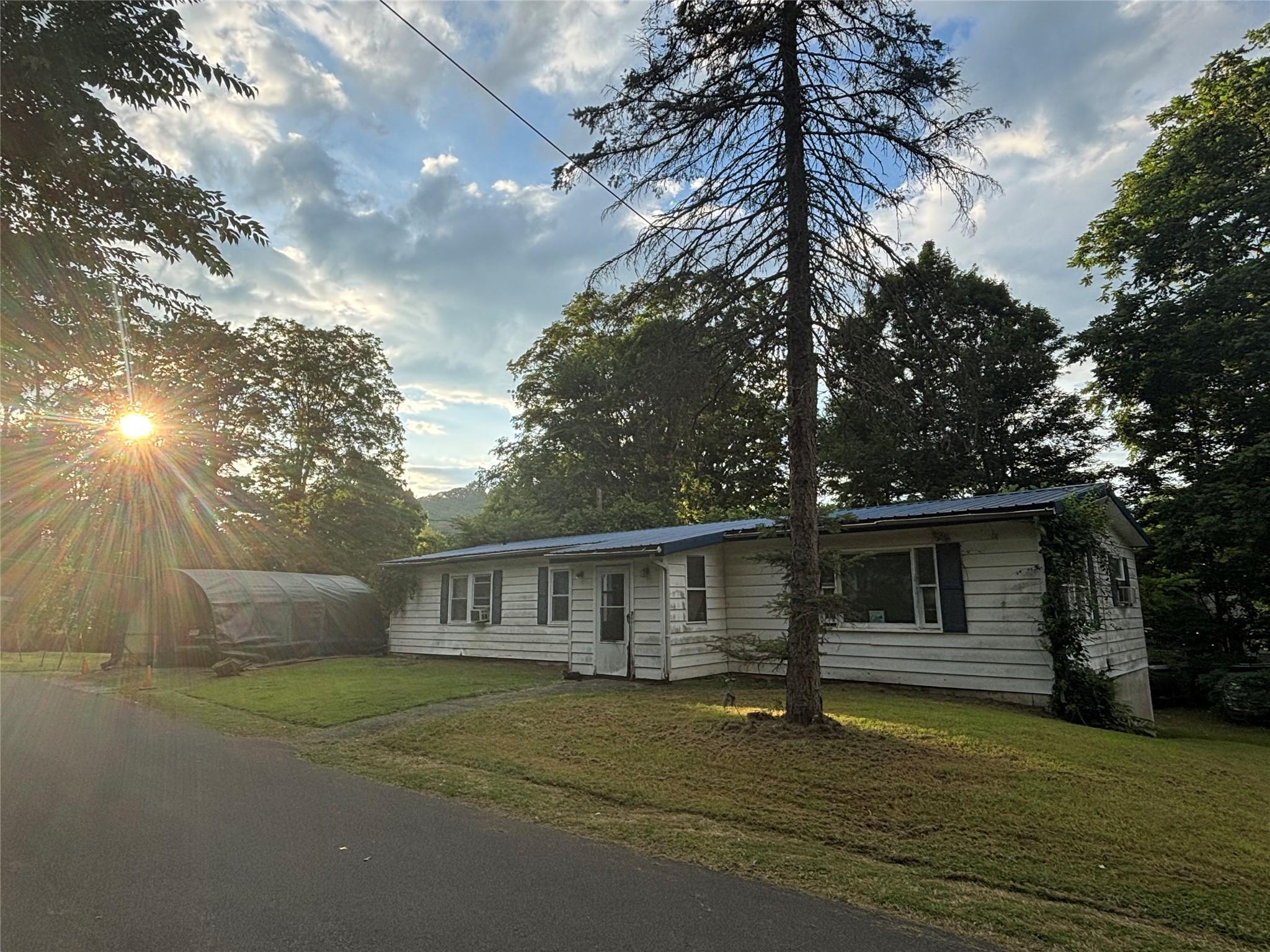 Single Family South  Ulster County, NY 12472, MLS-891904-2