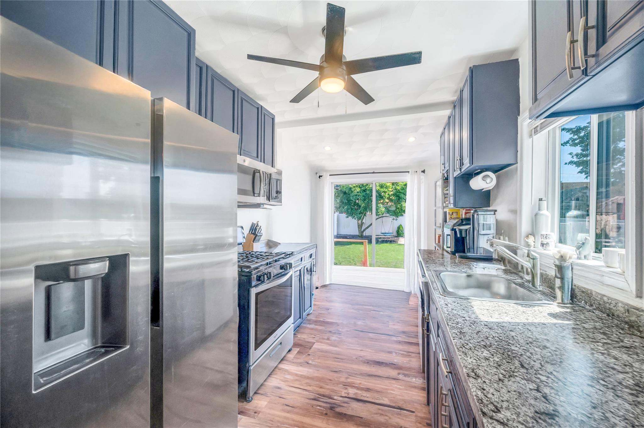 Single Family Grand Terrace Nassau County, NY 11510, MLS-891930-13