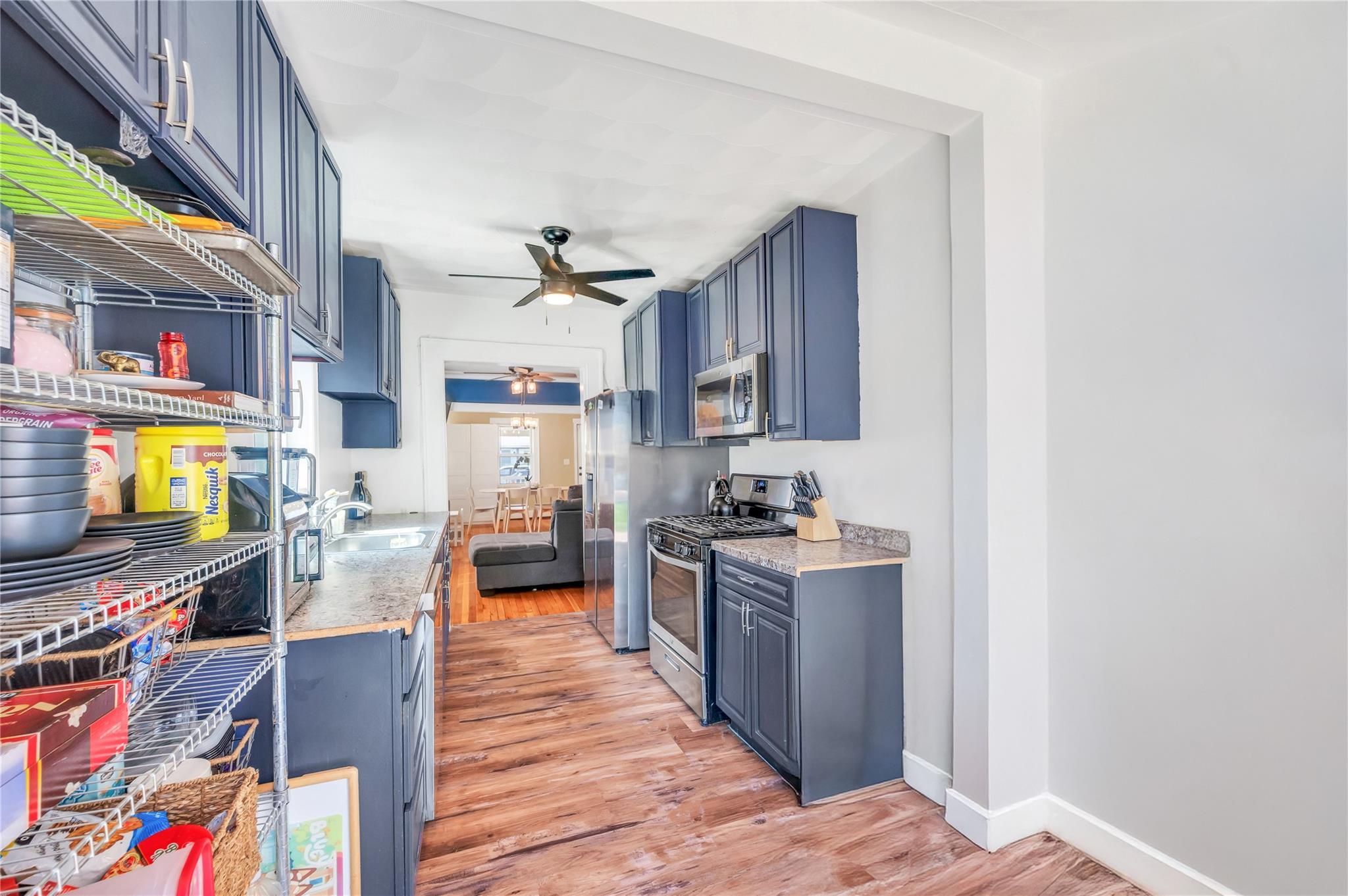 Single Family Grand Terrace Nassau County, NY 11510, MLS-891930-15