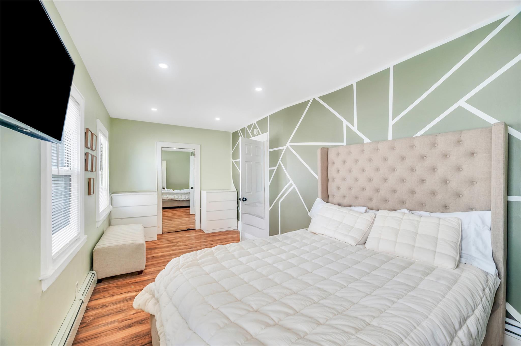 Single Family Grand Terrace Nassau County, NY 11510, MLS-891930-17