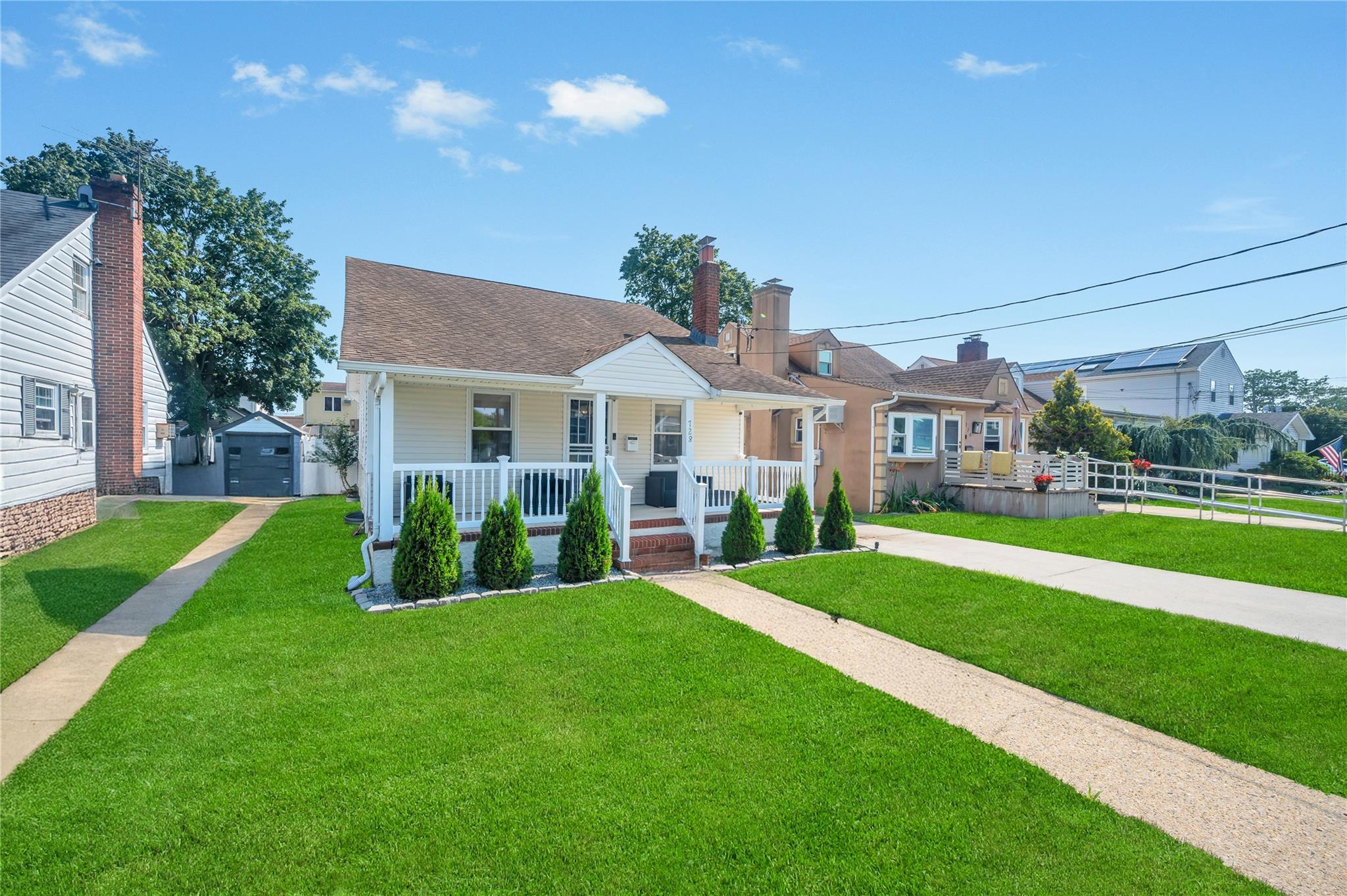 Single Family Grand Terrace Nassau County, NY 11510, MLS-891930-3