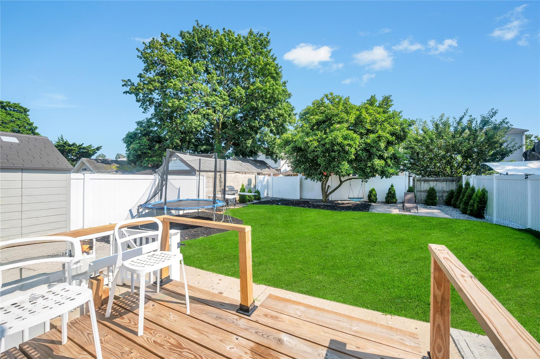 Single Family Grand Terrace Nassau County, NY 11510, MLS-891930-4