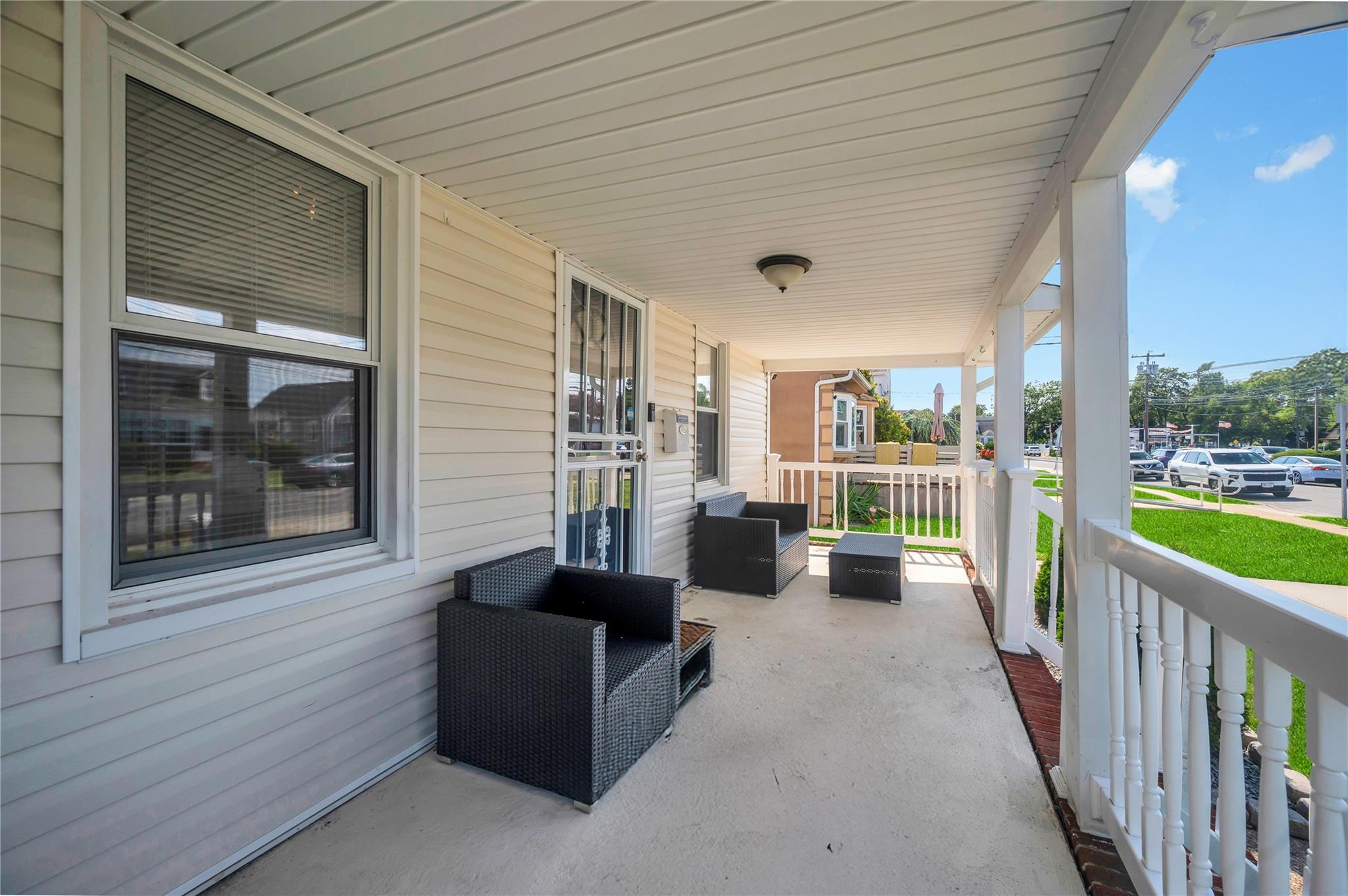 Single Family Grand Terrace Nassau County, NY 11510, MLS-891930-7