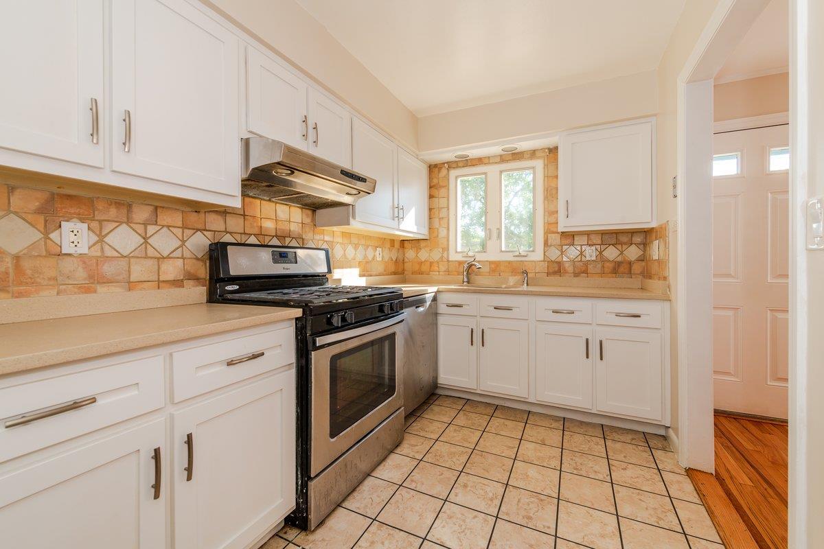 Single Family Brinsmade  Bronx, NY 10465, MLS-891933-4