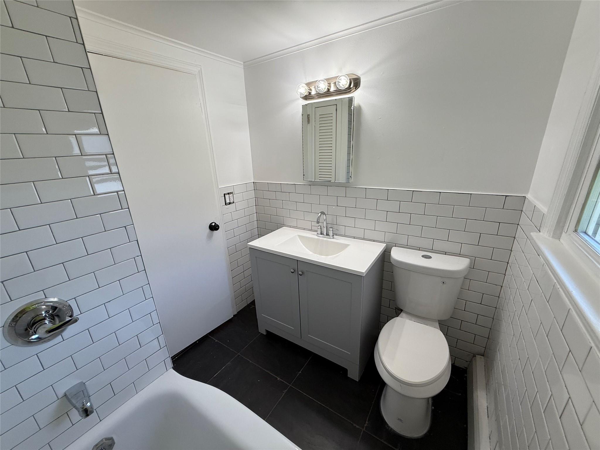 Single Family Smith Suffolk County, NY 11763, MLS-891946-17