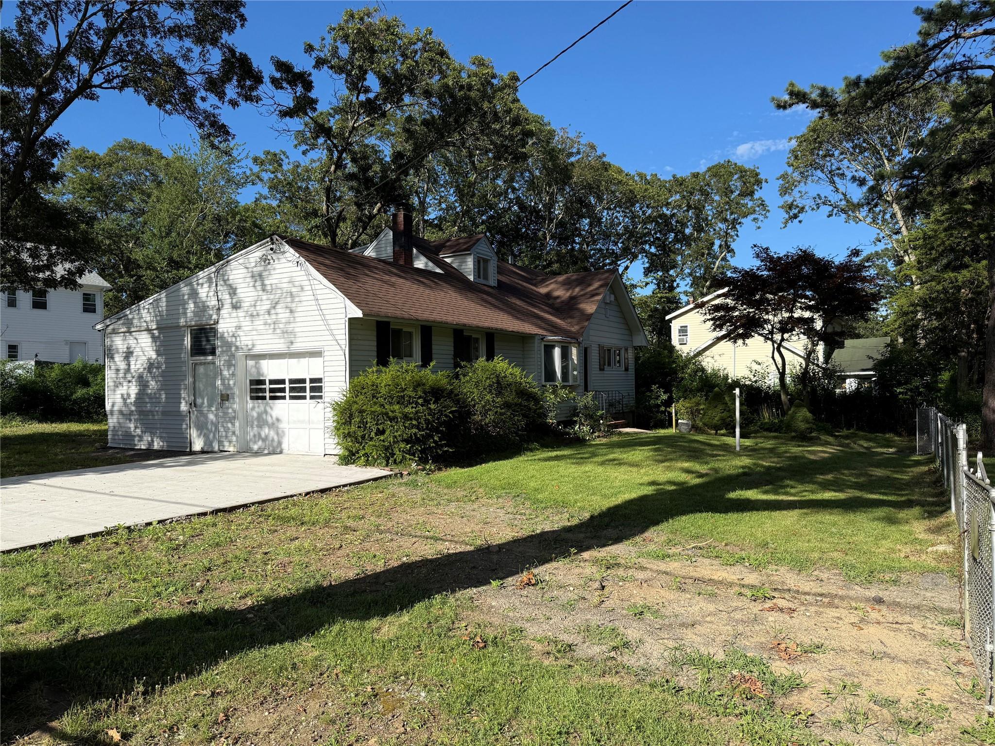 Single Family Smith Suffolk County, NY 11763, MLS-891946-5