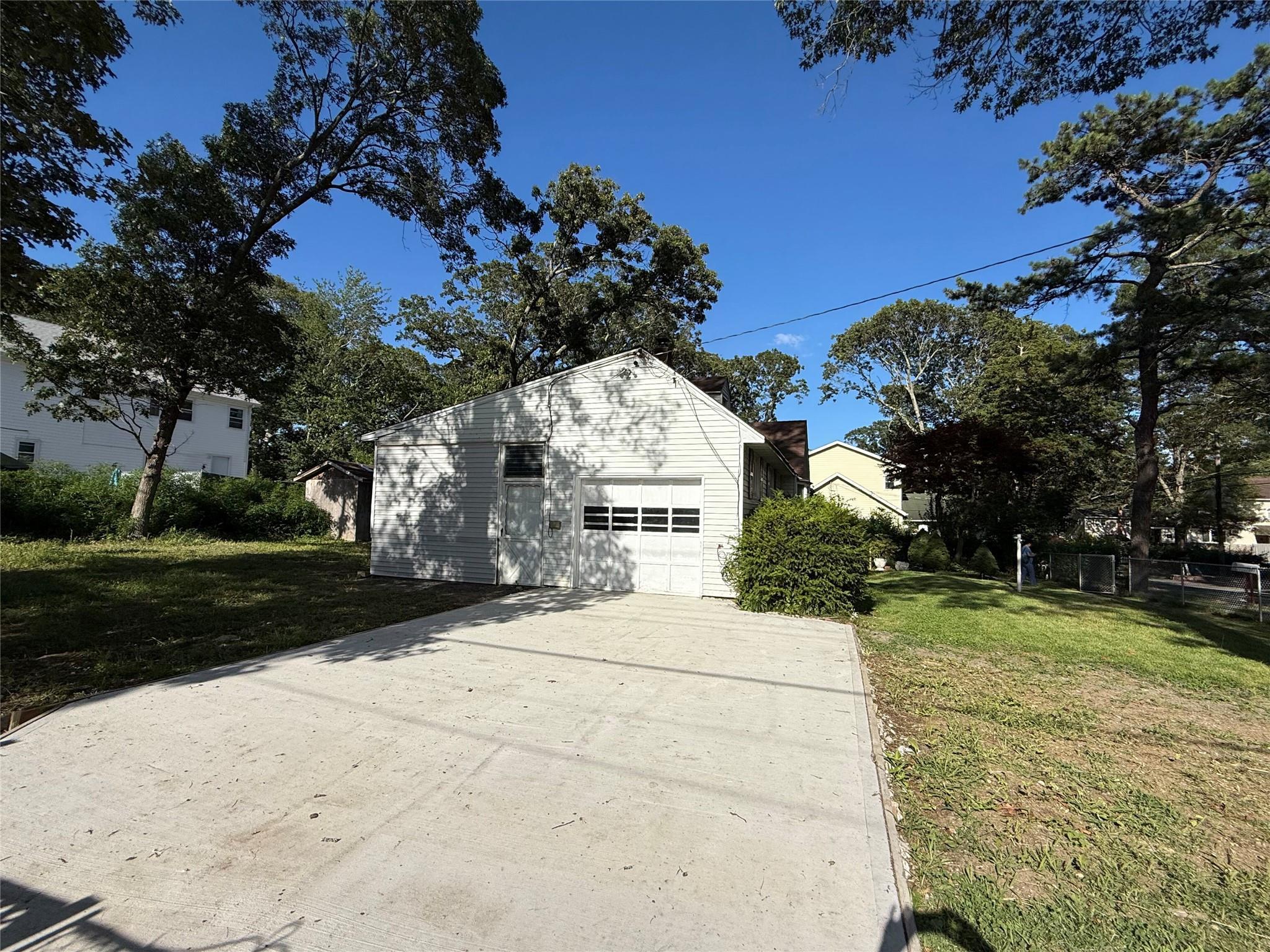 Single Family Smith Suffolk County, NY 11763, MLS-891946-7