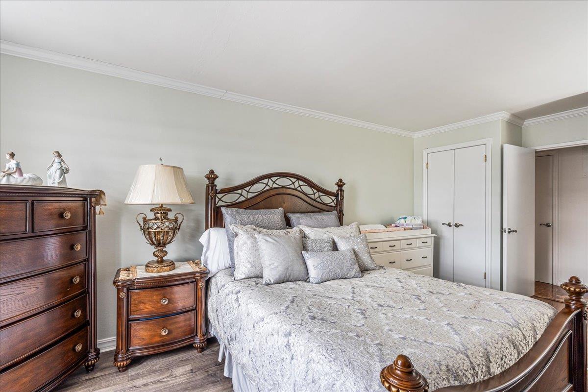 Coop 215  Queens, NY 11360, MLS-891979-15