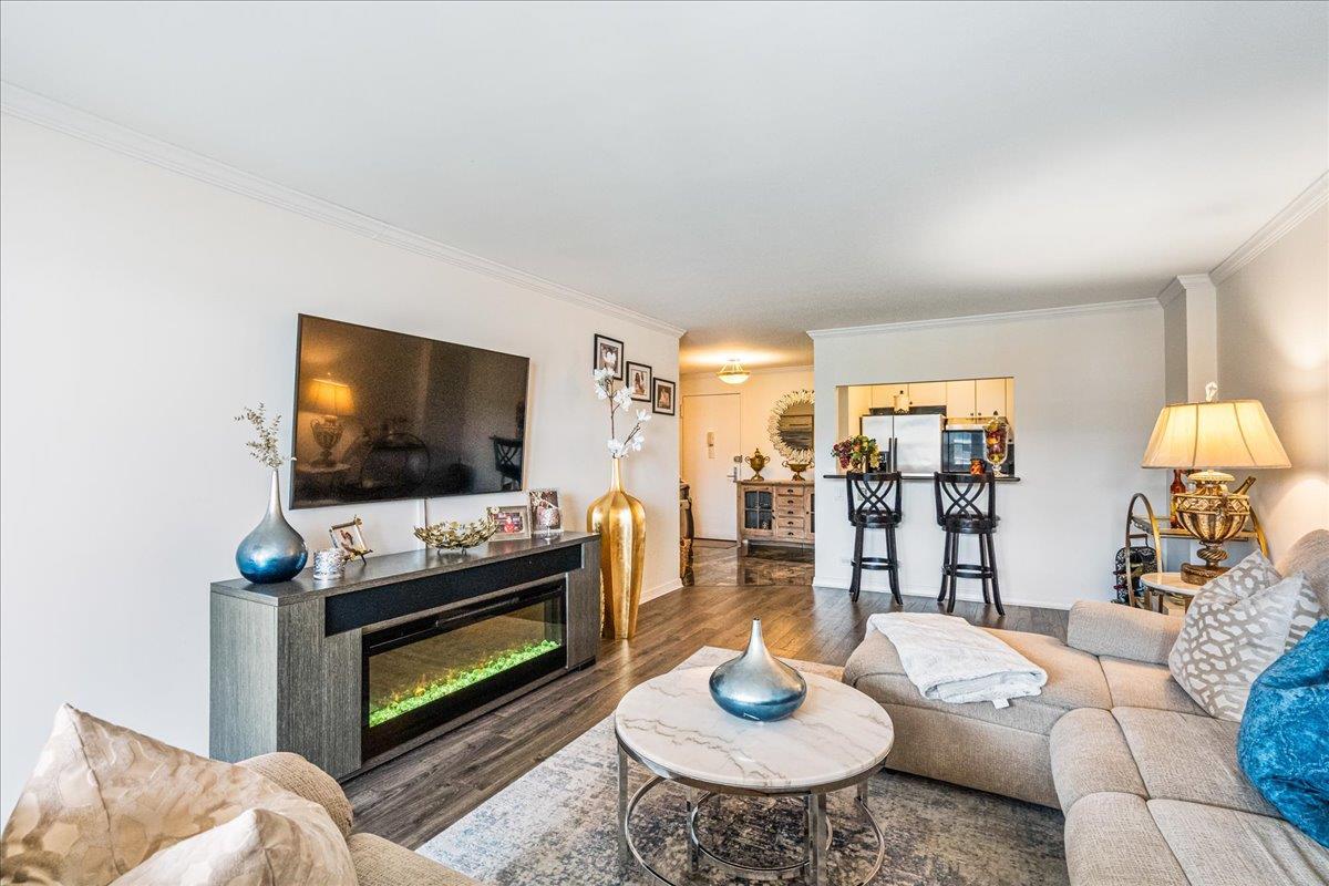 Coop 215  Queens, NY 11360, MLS-891979-6