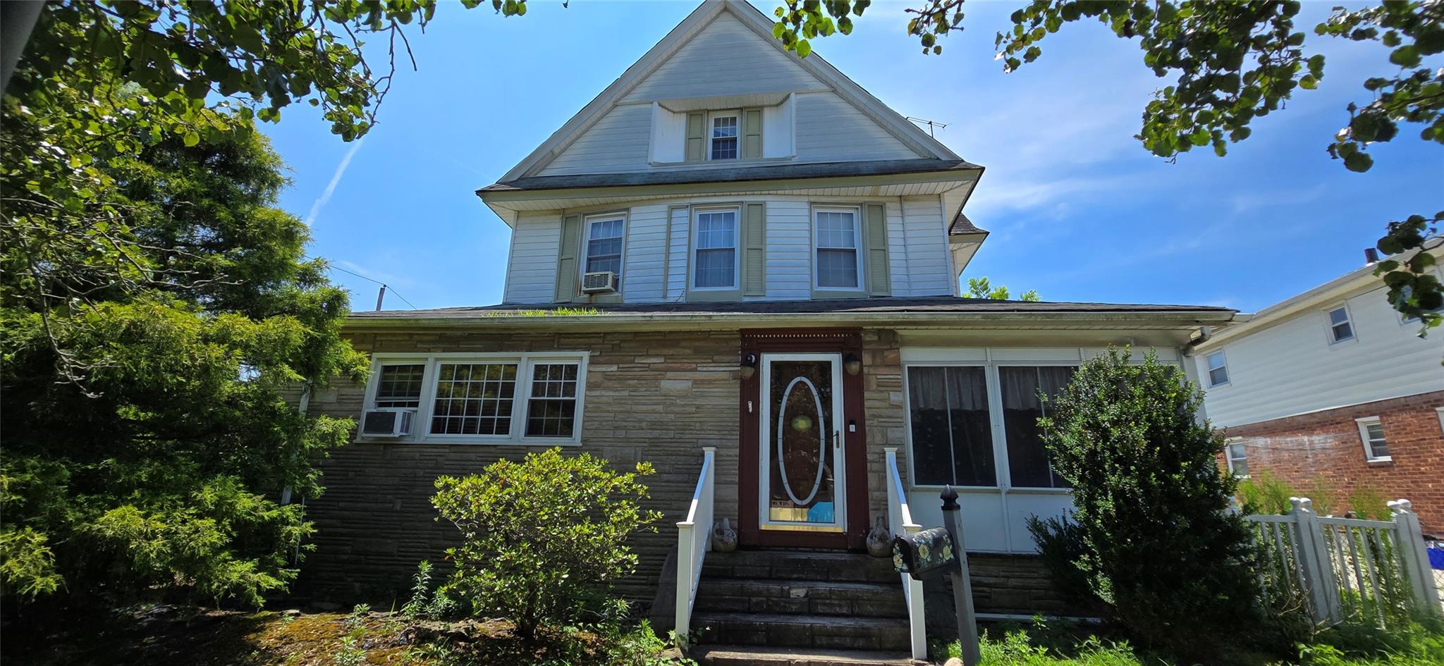 Single Family Spencer  Nassau County, NY 11563, MLS-891989-2