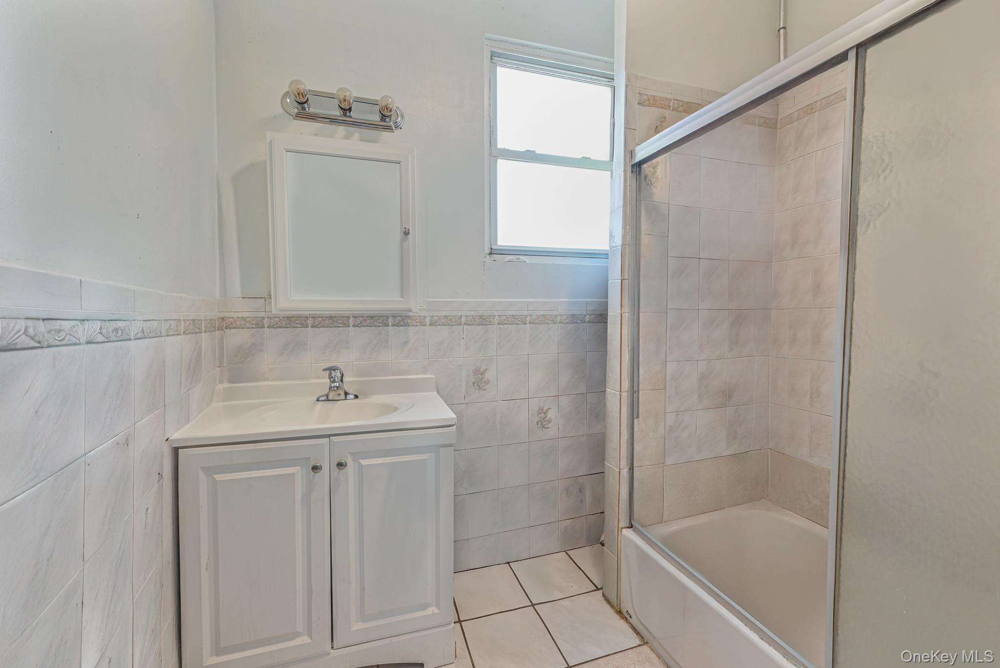 Single Family 30th  Queens, NY 11102, MLS-891998-11