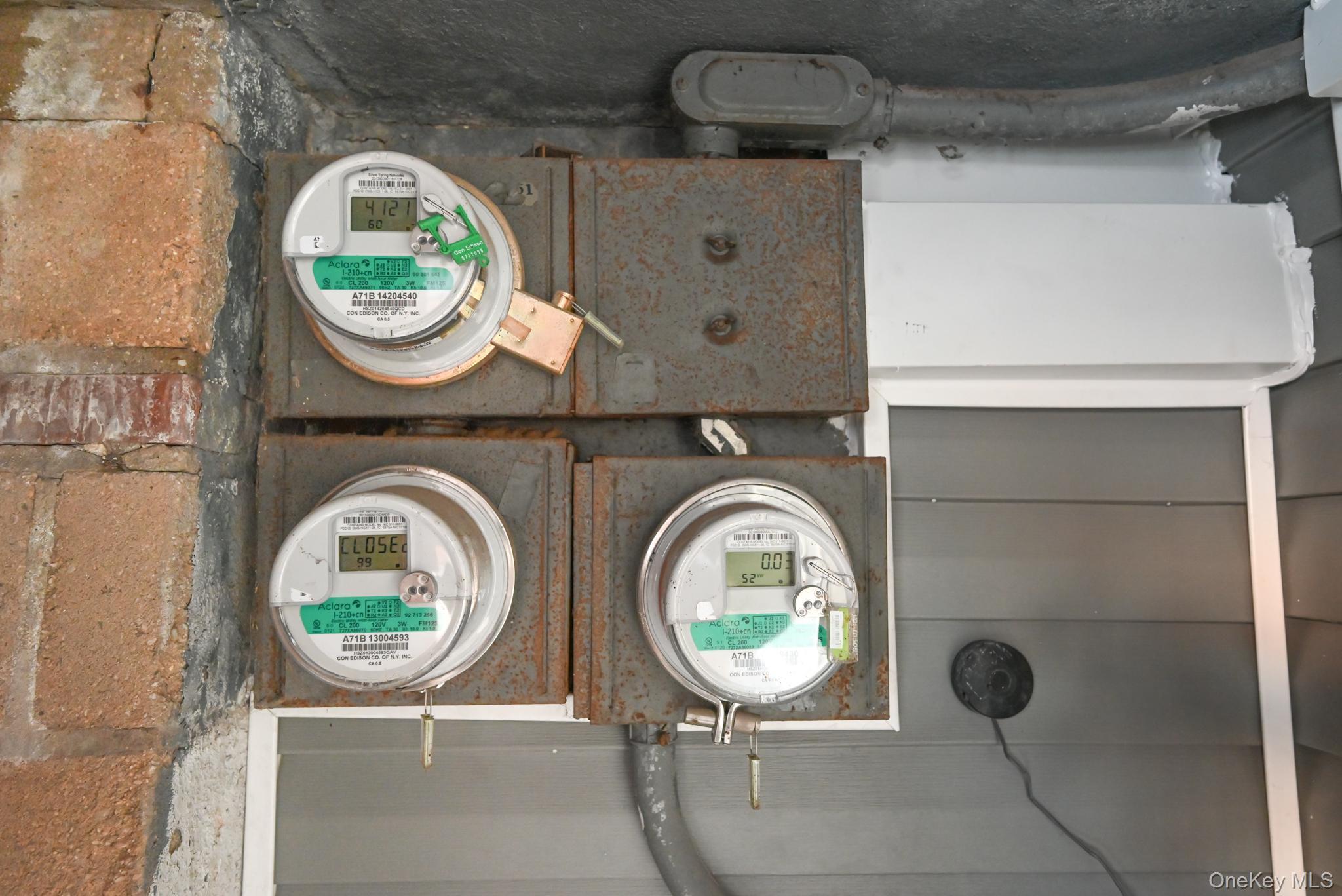 Single Family 30th  Queens, NY 11102, MLS-891998-25