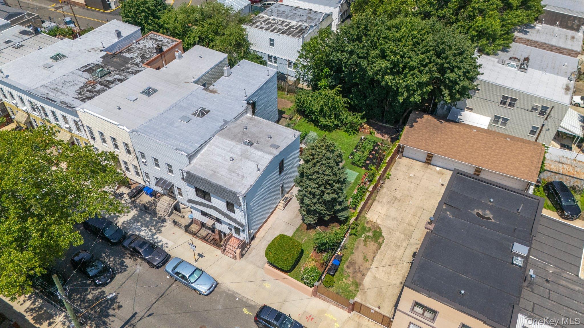 Single Family 62nd  Queens, NY 11379, MLS-892001-27