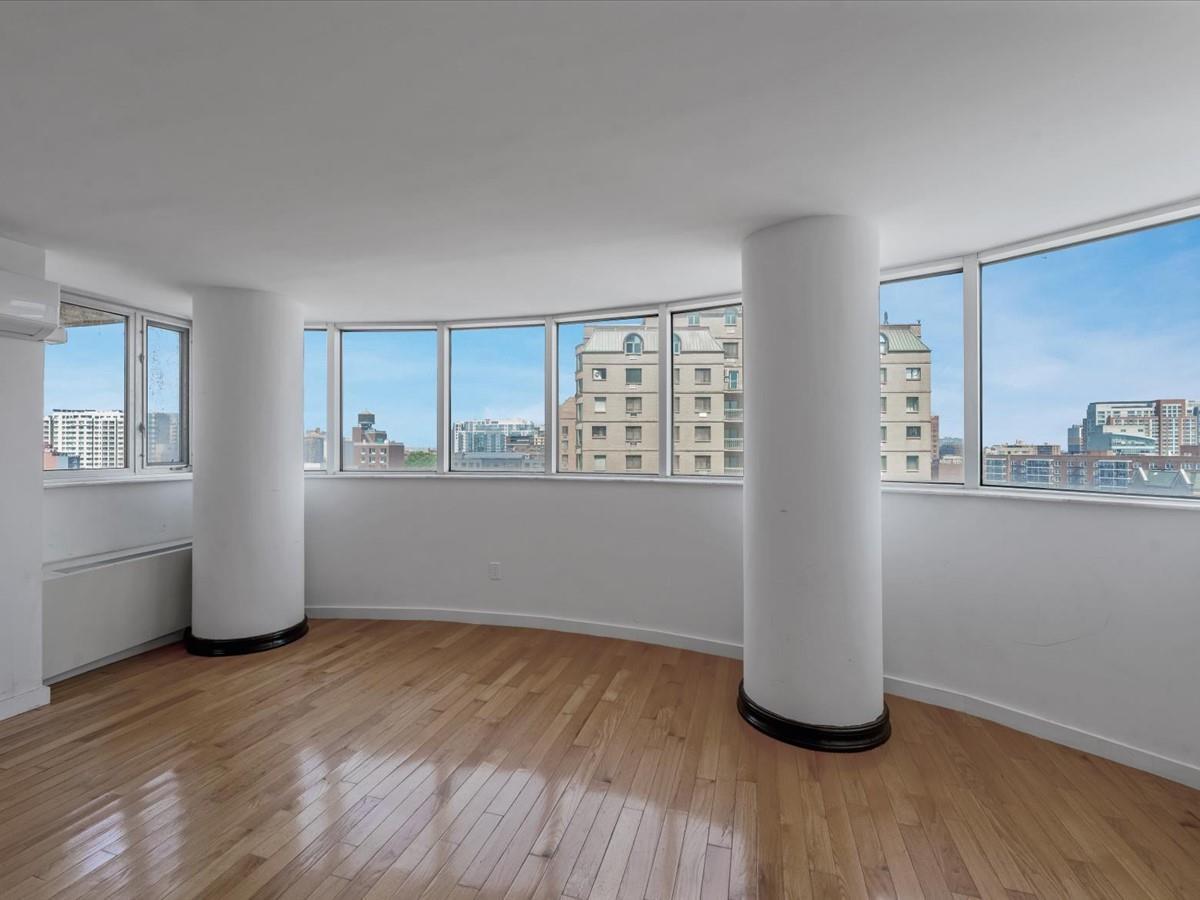 Condo Sanford  Queens, NY 11355, MLS-892005-15