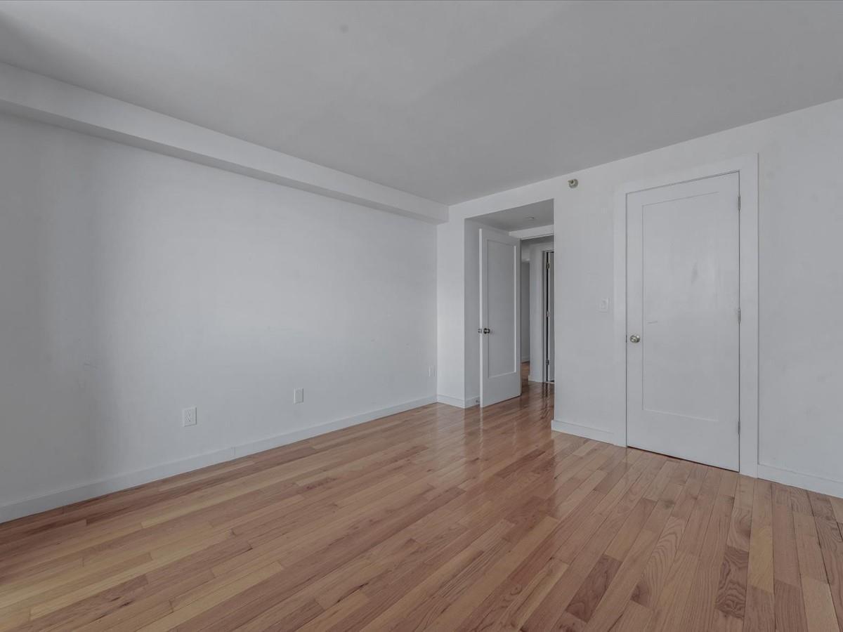 Condo Sanford  Queens, NY 11355, MLS-892005-19