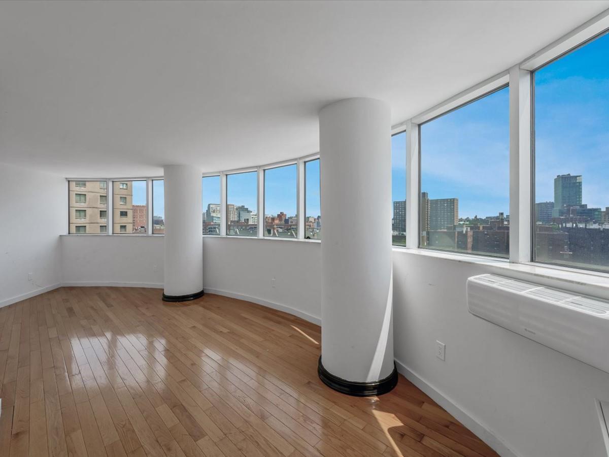 Condo Sanford  Queens, NY 11355, MLS-892005-6