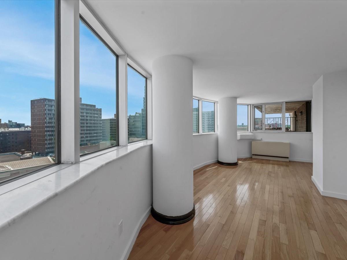 Condo Sanford  Queens, NY 11355, MLS-892005-7