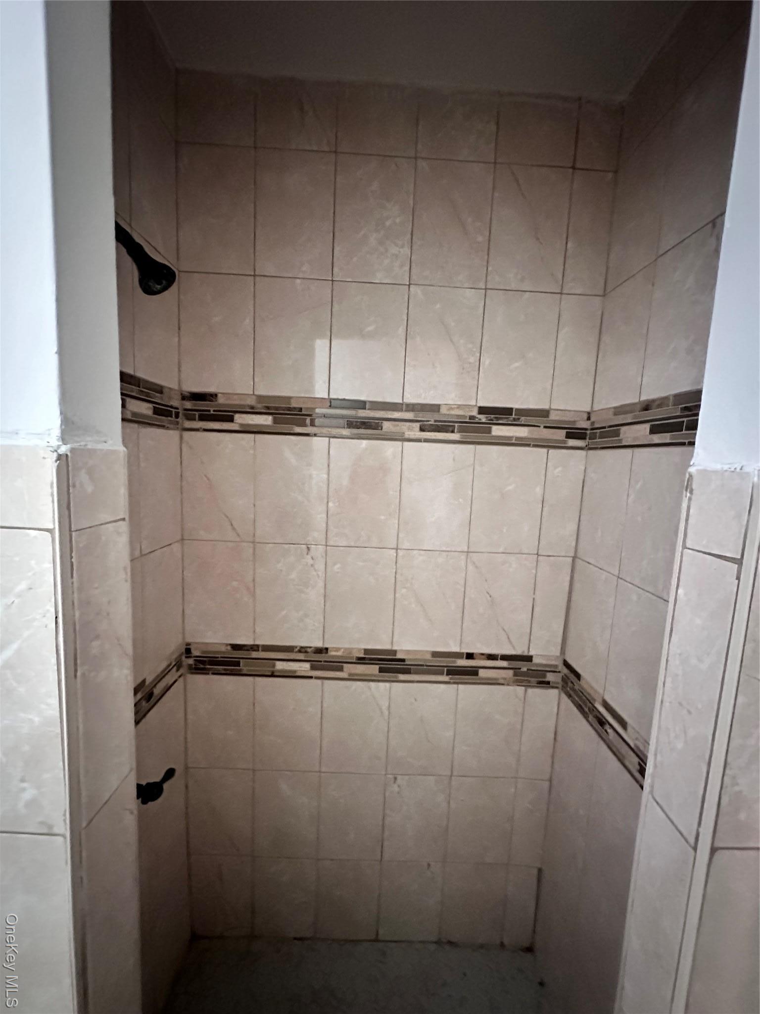 Single Family Roger Westchester County, NY 10707, MLS-892006-18