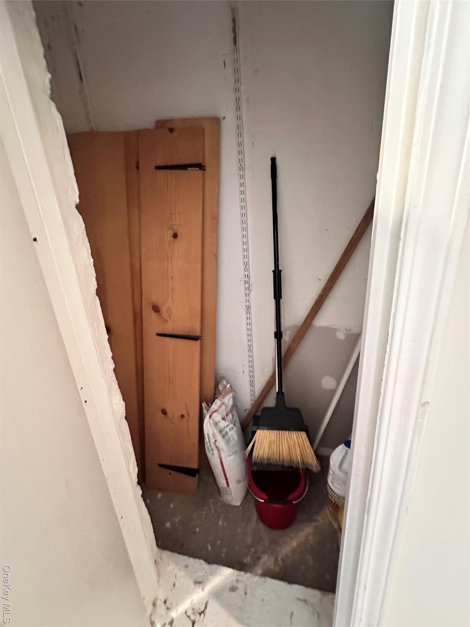 Single Family Roger Westchester County, NY 10707, MLS-892006-26