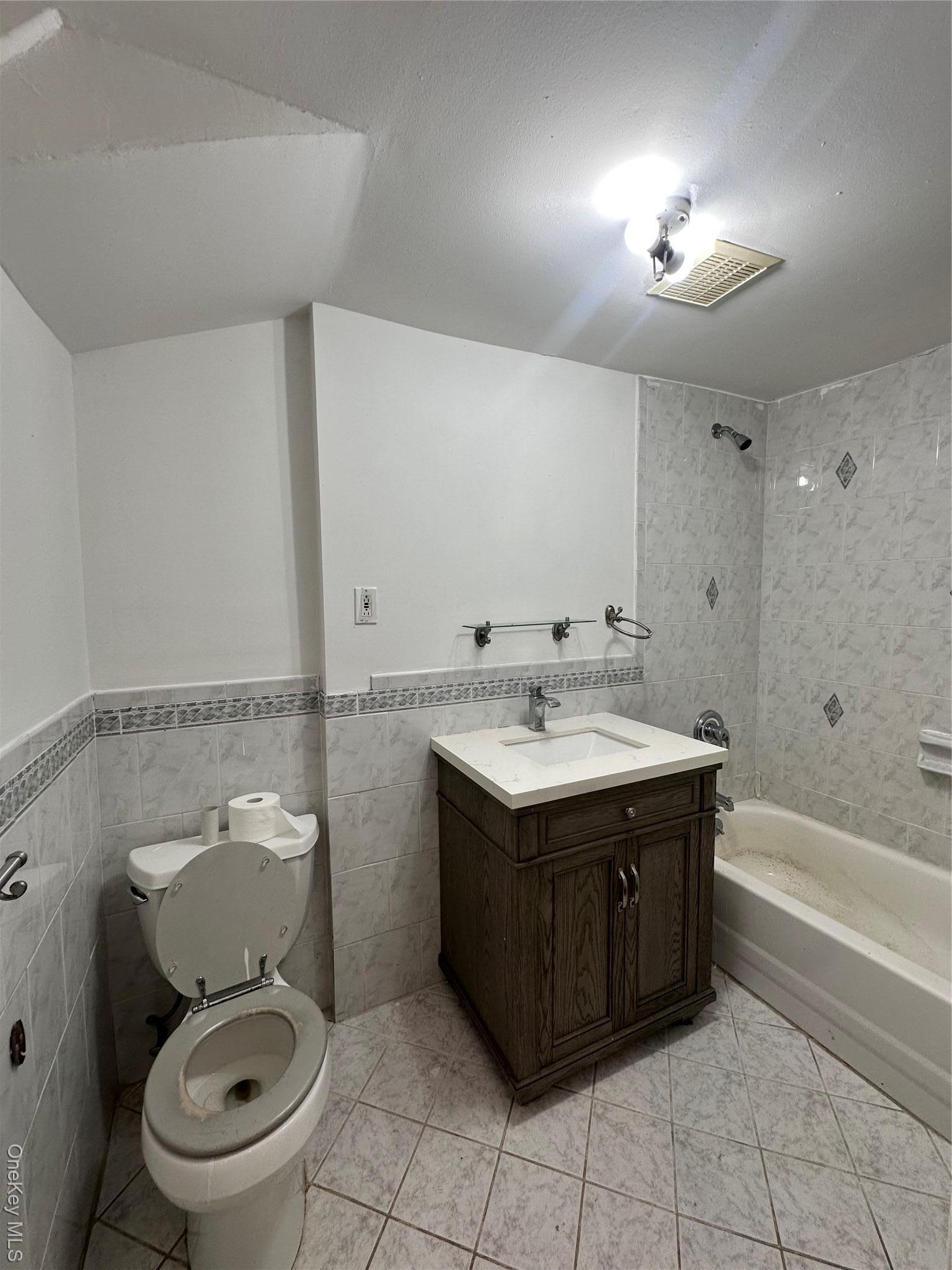 Single Family Roger Westchester County, NY 10707, MLS-892006-27