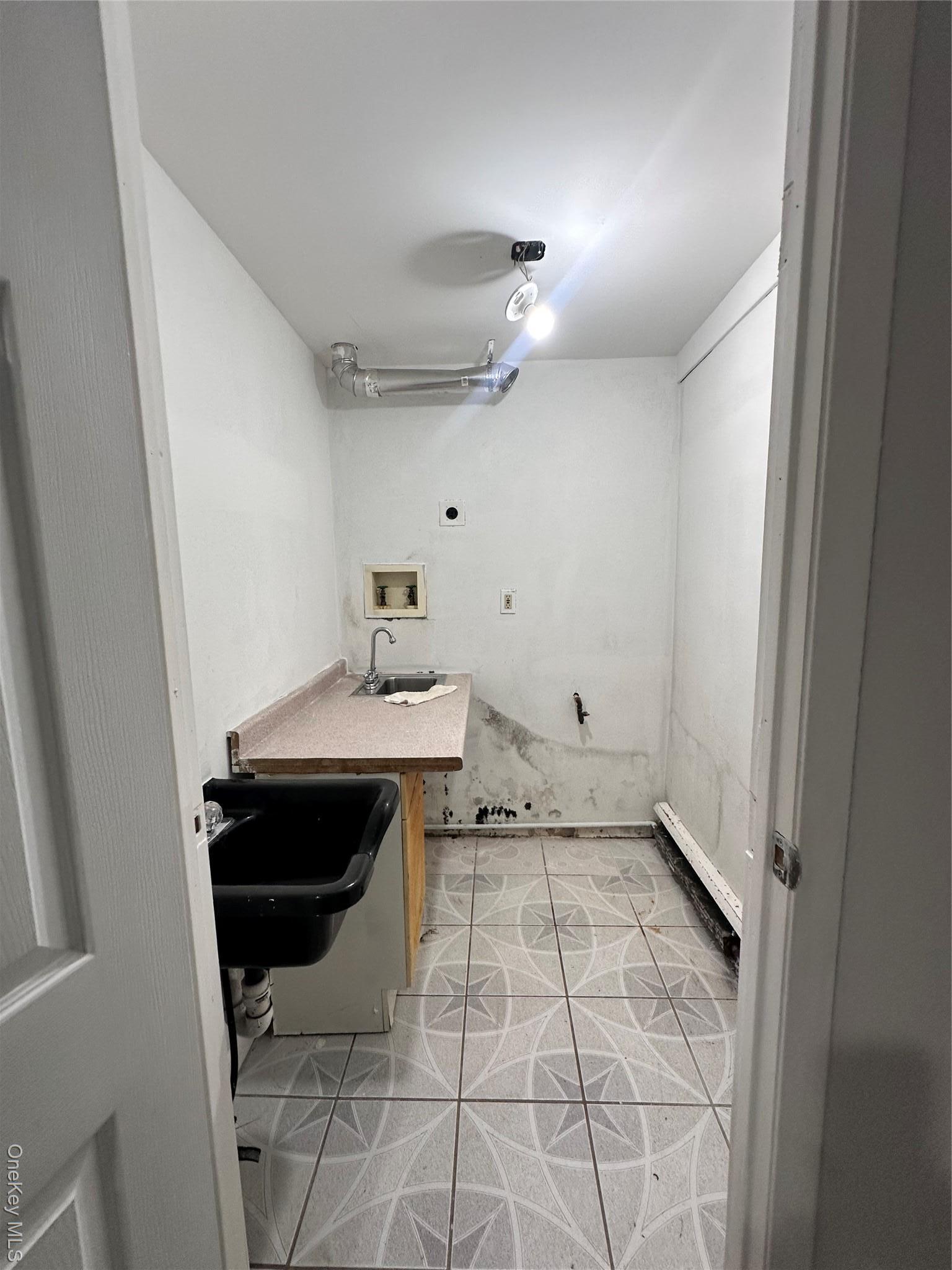 Single Family Roger Westchester County, NY 10707, MLS-892006-30