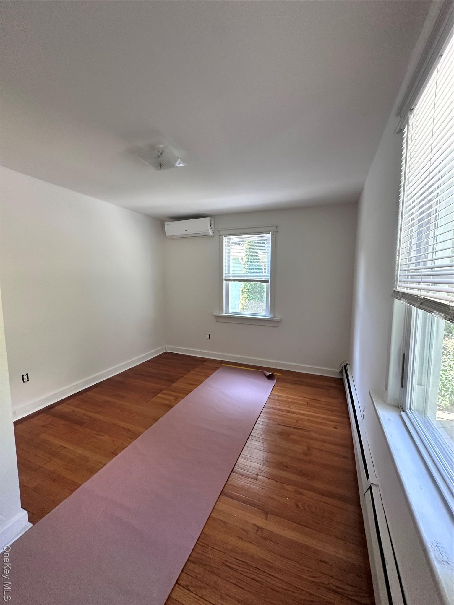 Single Family Roger Westchester County, NY 10707, MLS-892006-8