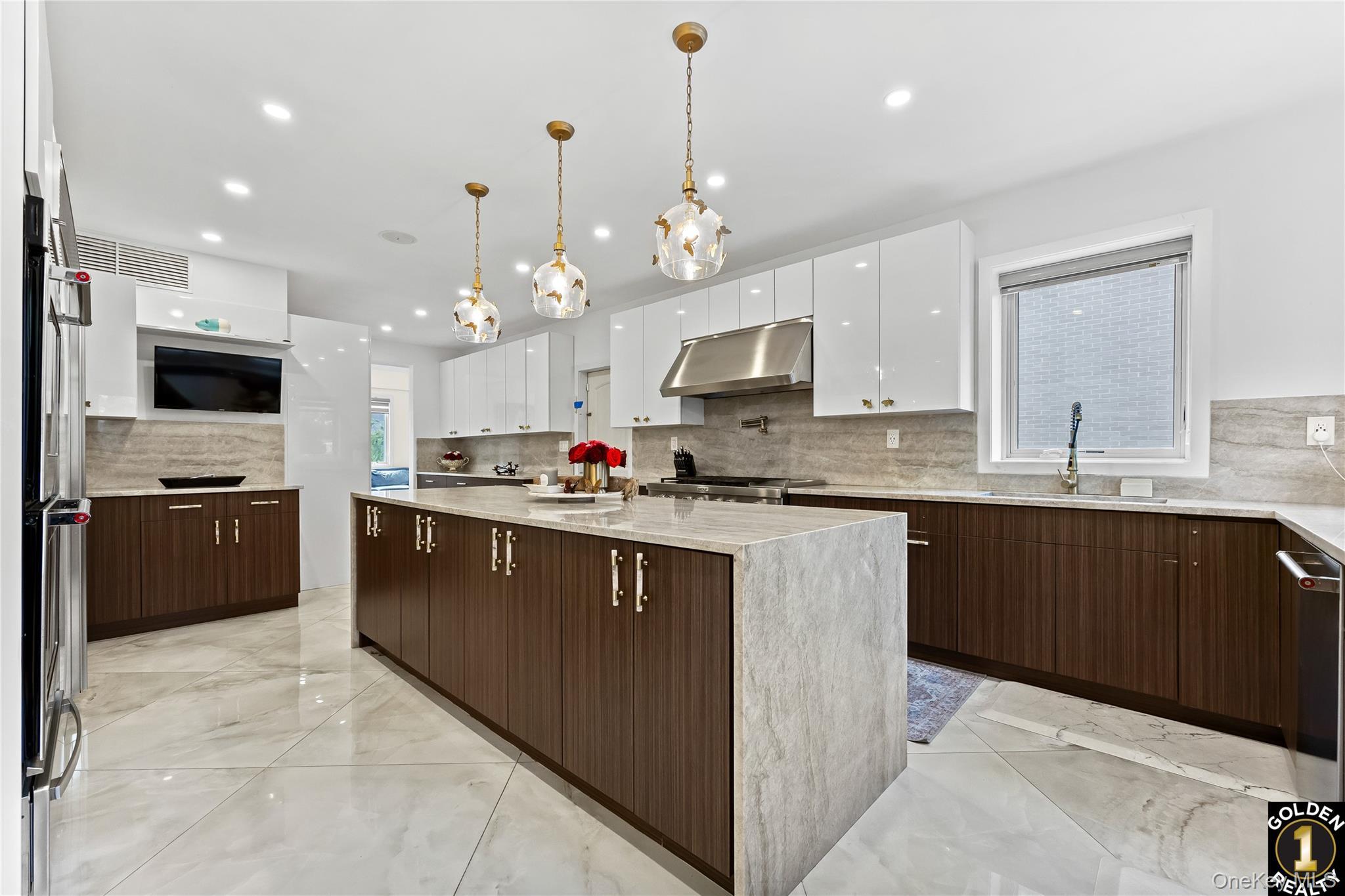 Single Family Mayfair Queens, NY 11418, MLS-892021-12