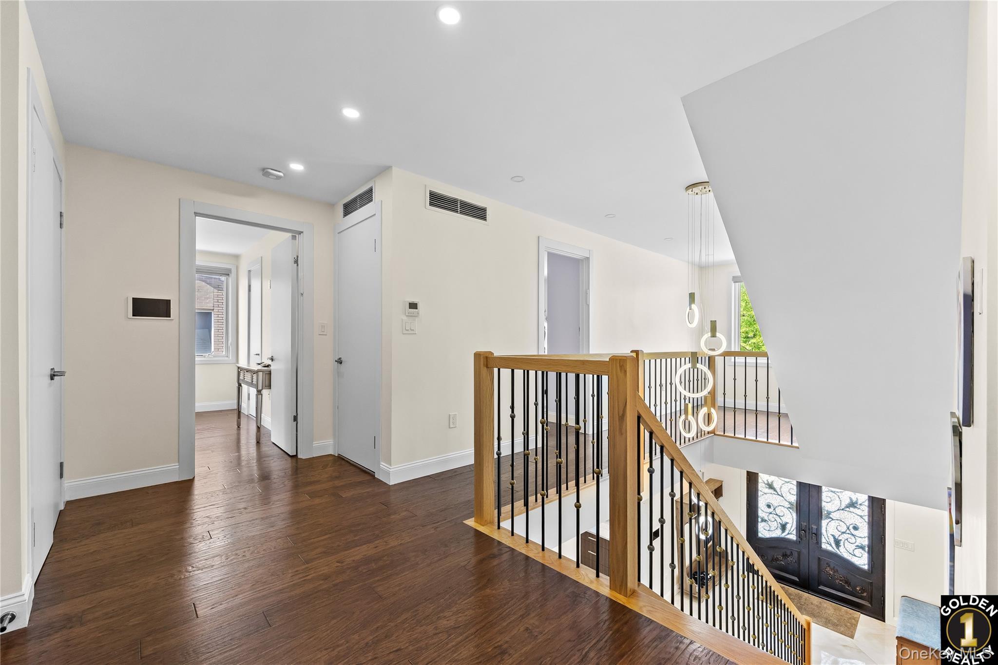 Single Family Mayfair Queens, NY 11418, MLS-892021-18