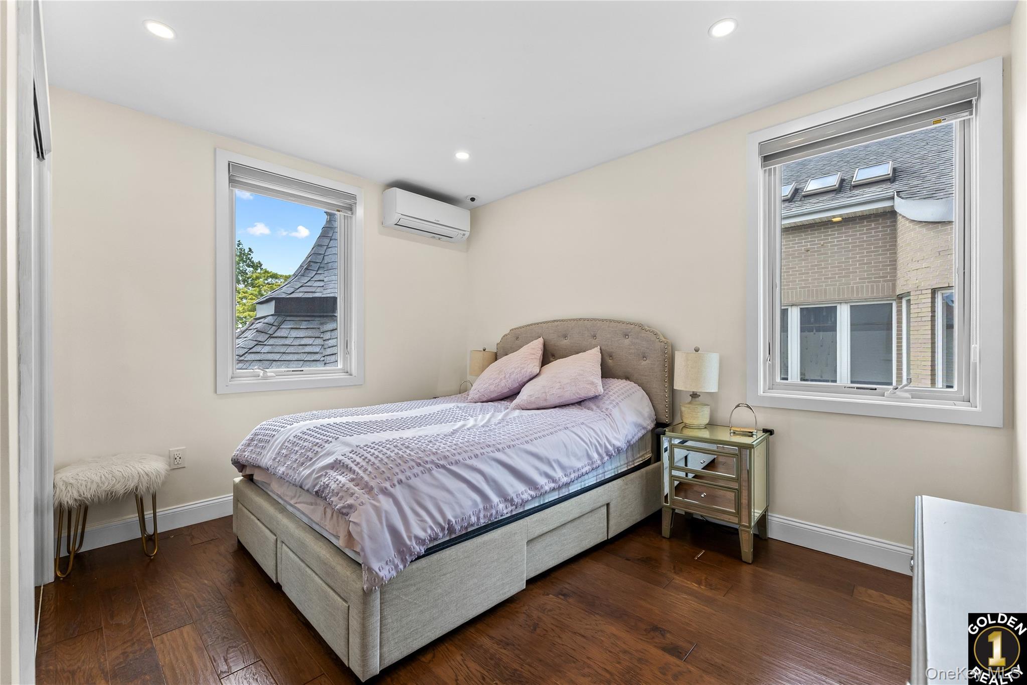 Single Family Mayfair Queens, NY 11418, MLS-892021-22