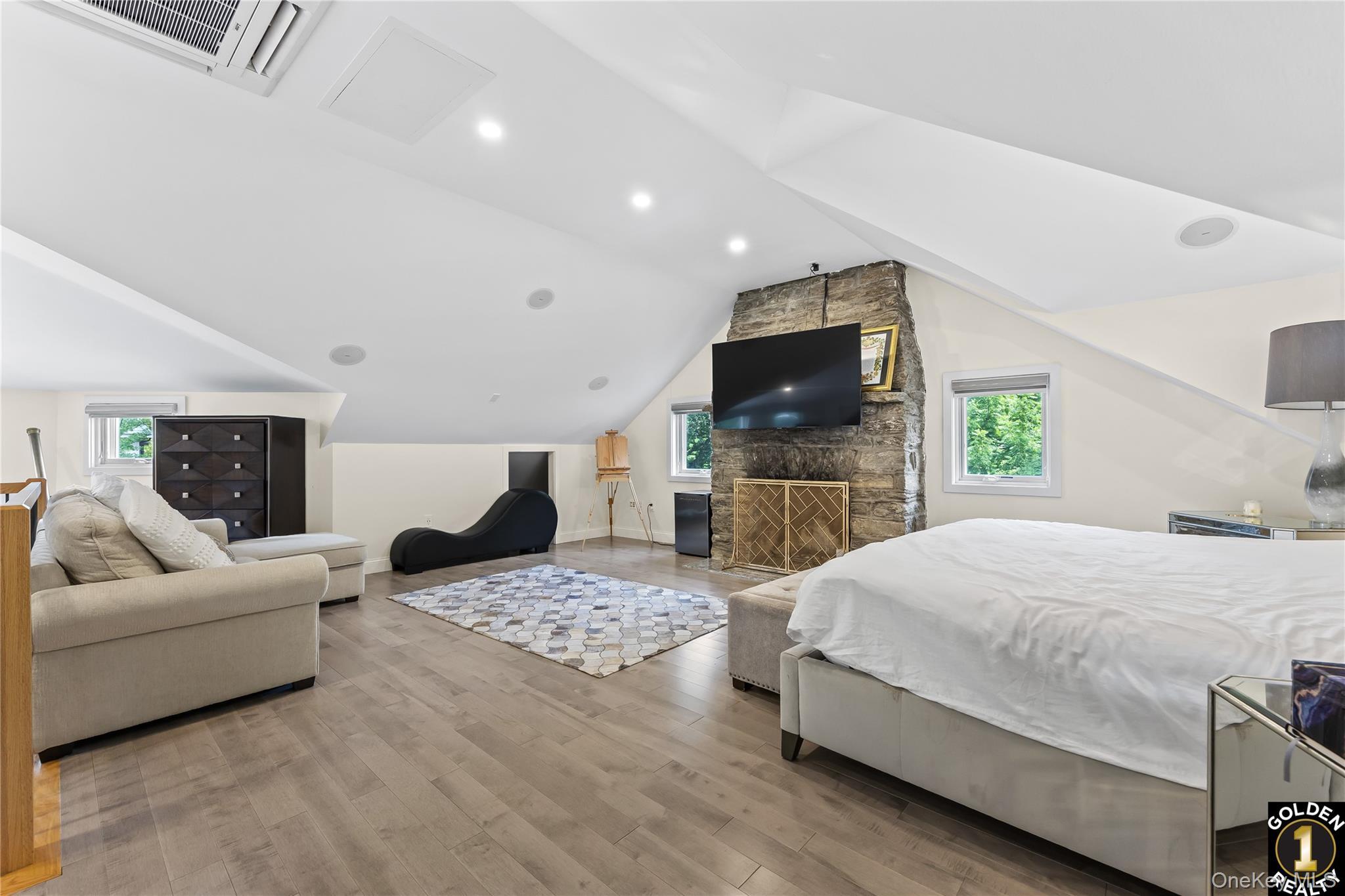 Single Family Mayfair Queens, NY 11418, MLS-892021-32