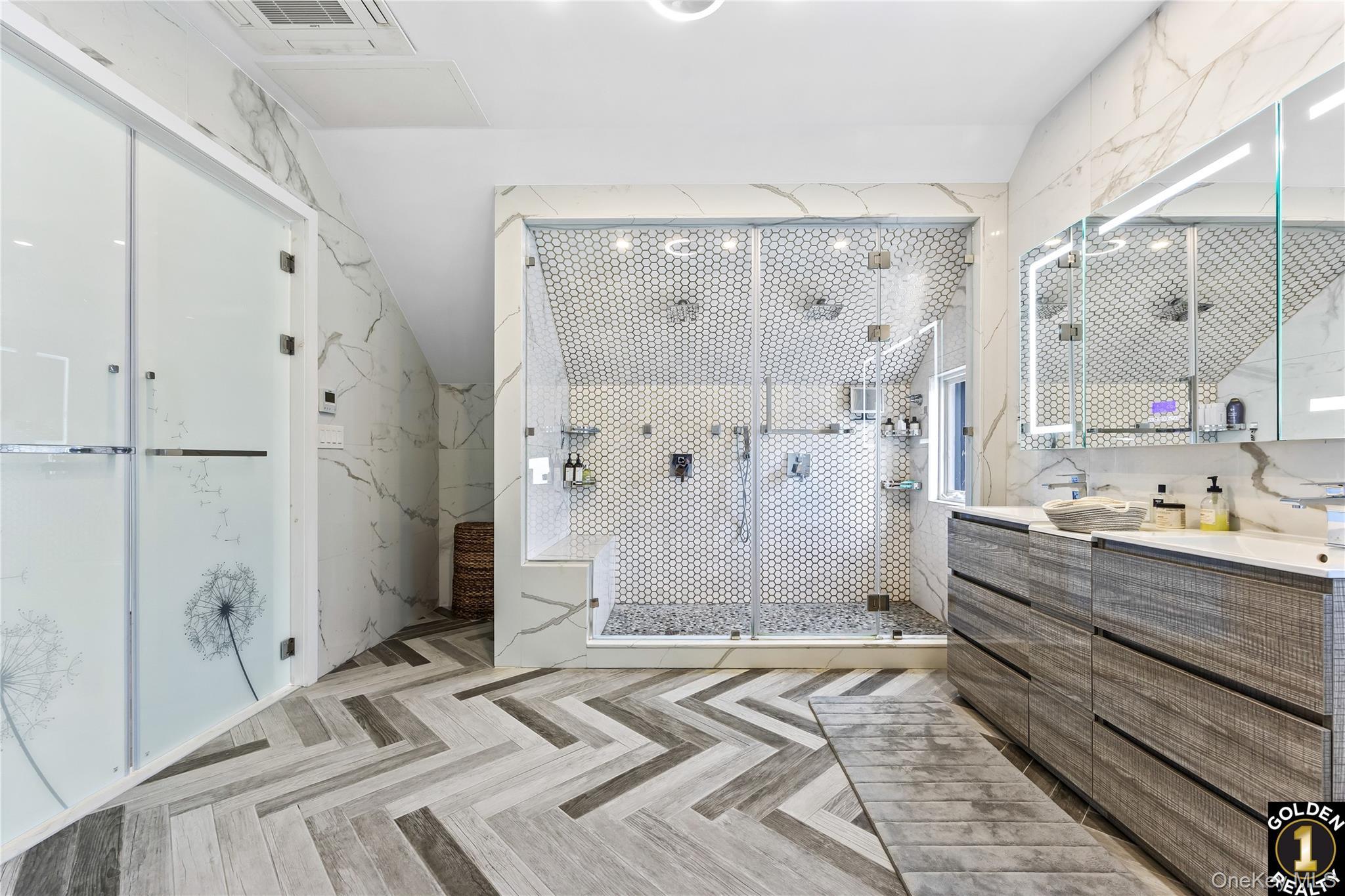 Single Family Mayfair Queens, NY 11418, MLS-892021-34