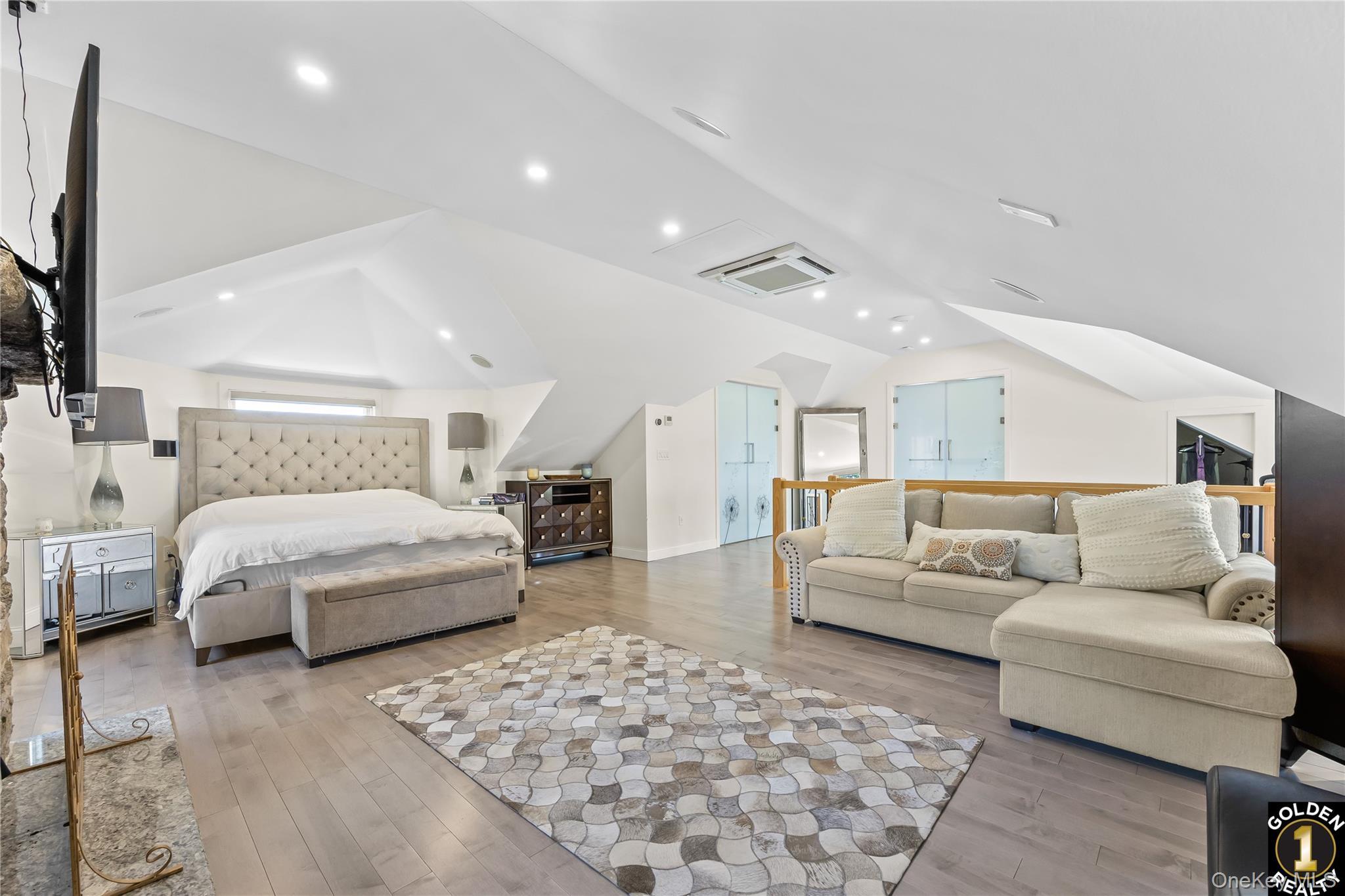 Single Family Mayfair Queens, NY 11418, MLS-892021-35