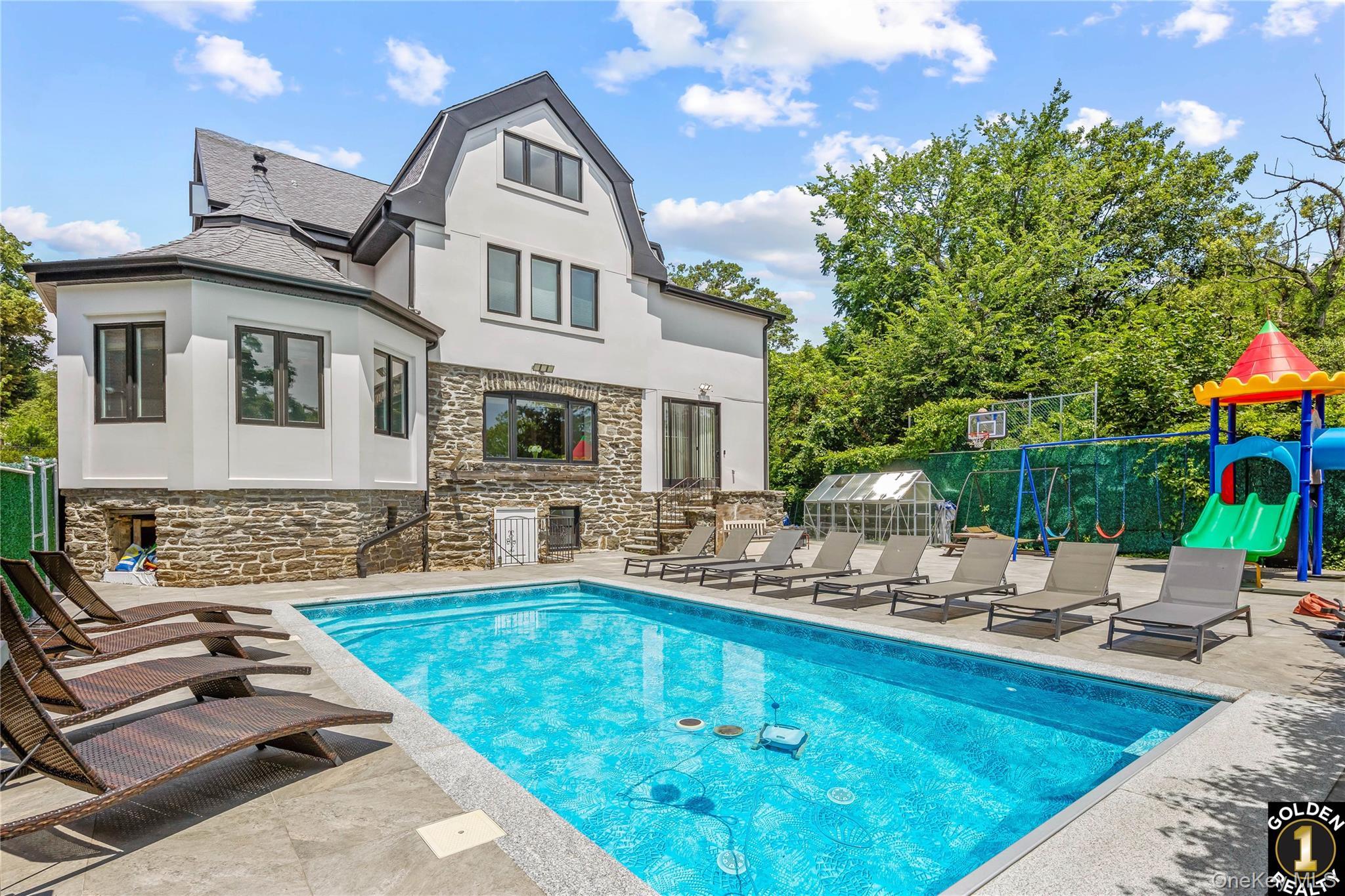 Single Family Mayfair Queens, NY 11418, MLS-892021-40