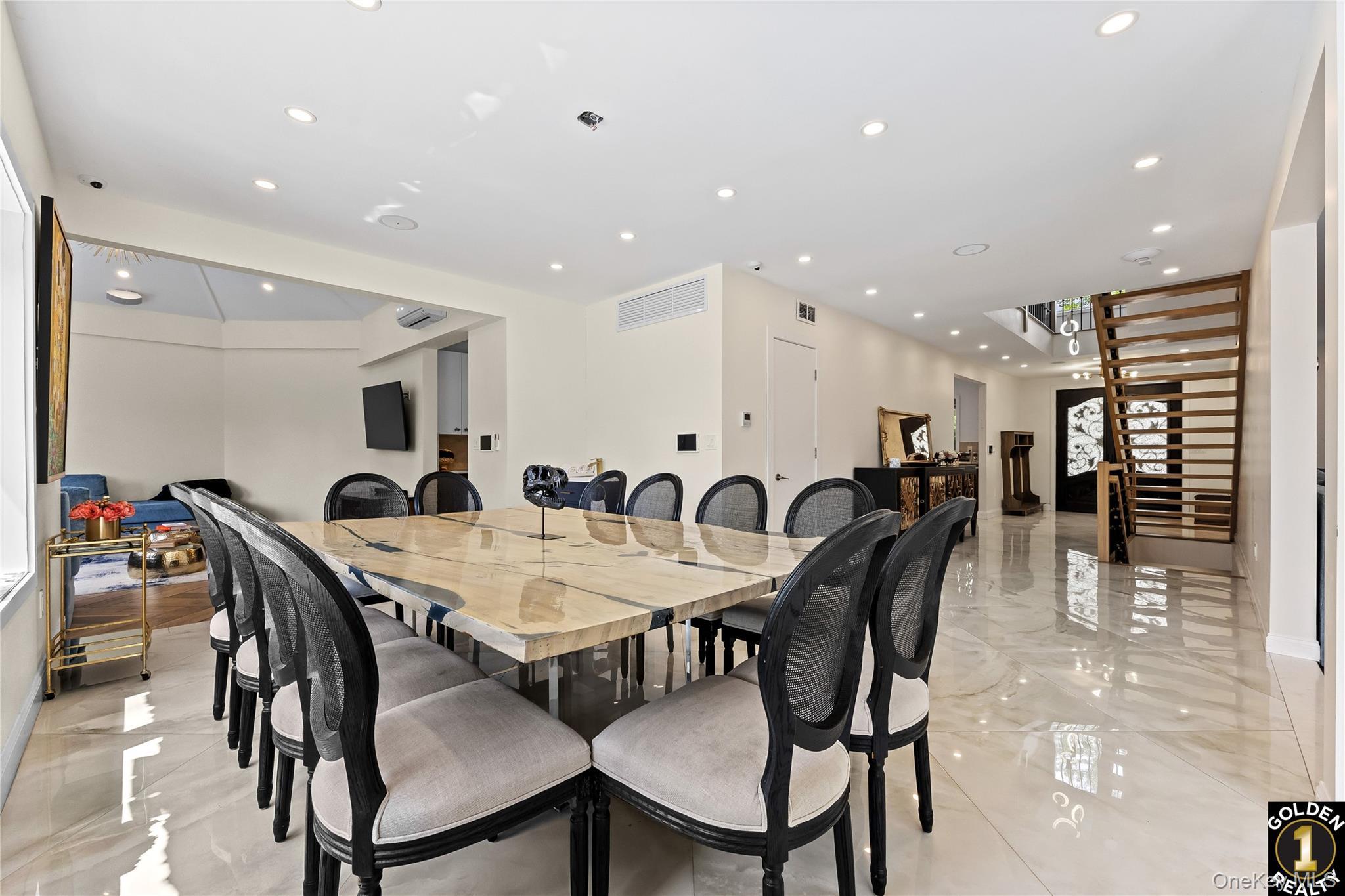 Single Family Mayfair Queens, NY 11418, MLS-892021-6