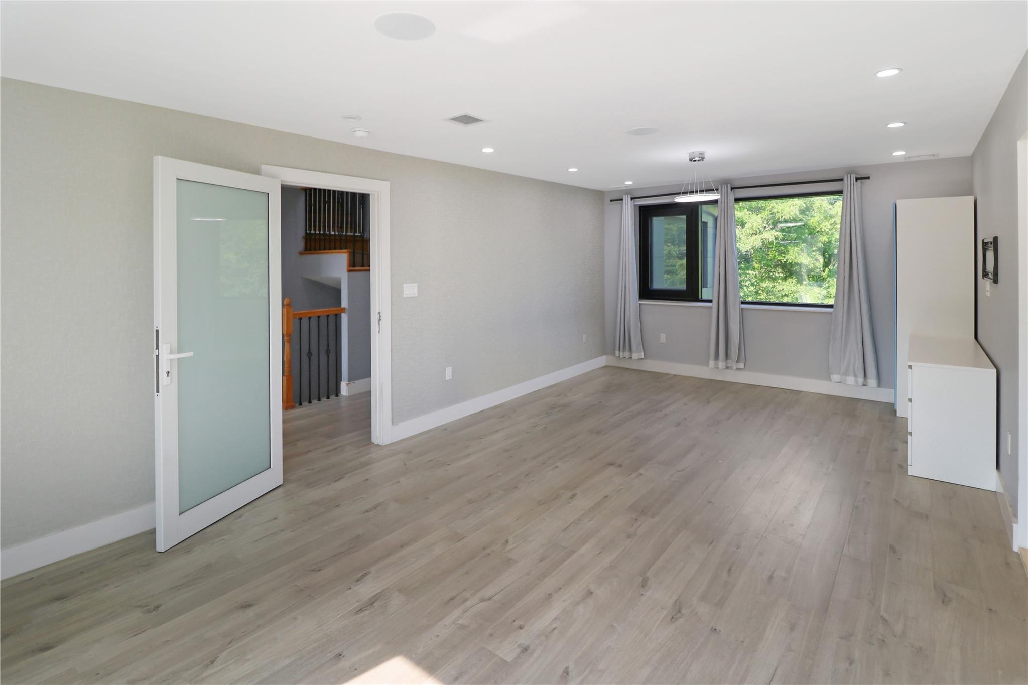 Single Family Fresh Meadow  Queens, NY 11365, MLS-892038-15