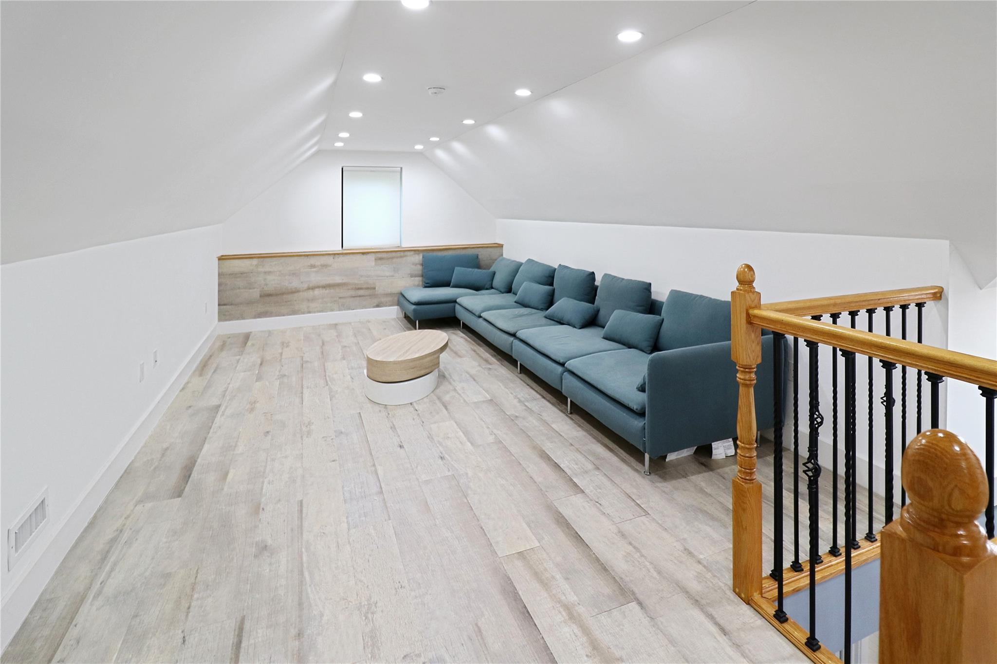 Single Family Fresh Meadow  Queens, NY 11365, MLS-892038-27