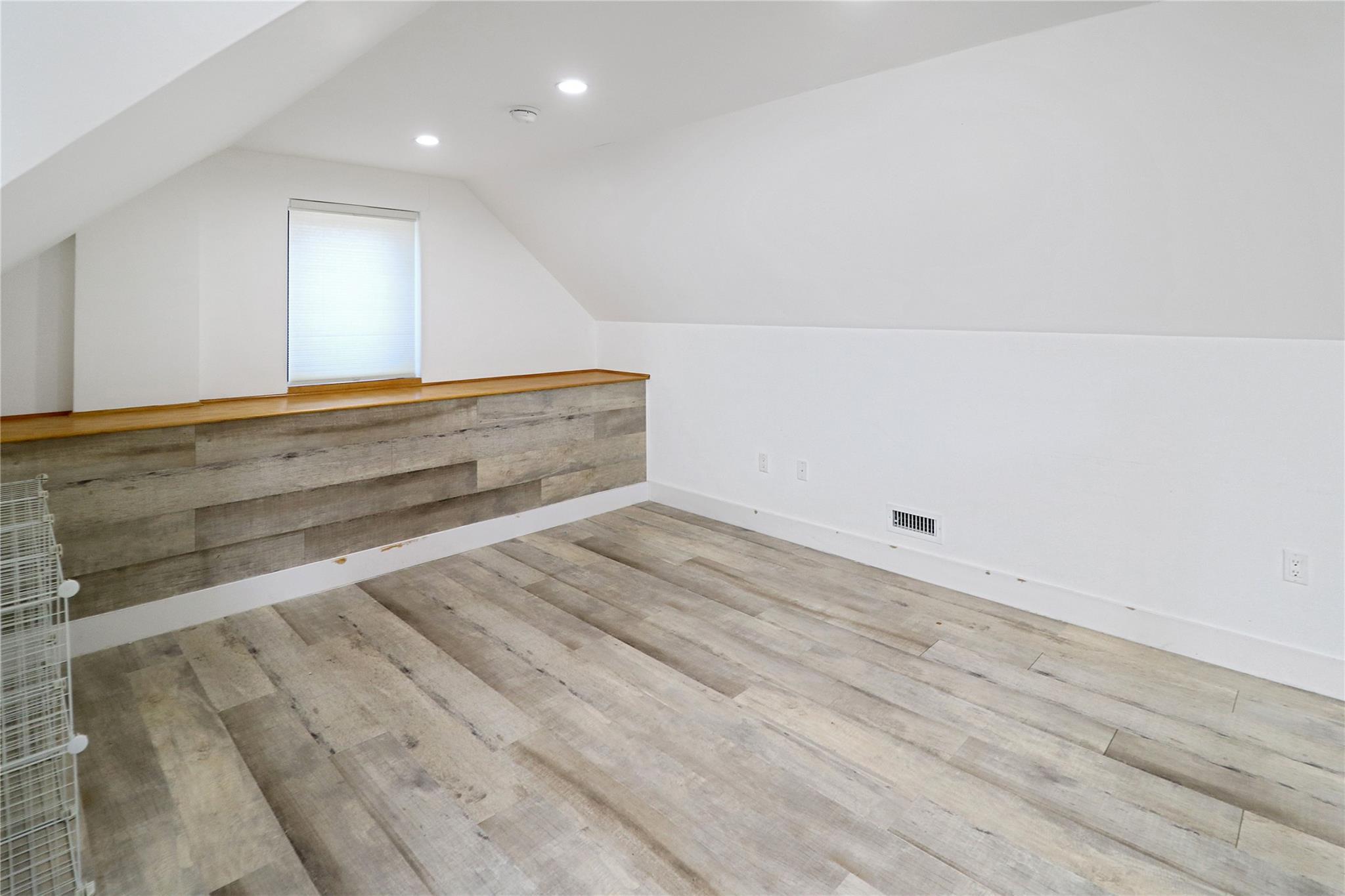 Single Family Fresh Meadow  Queens, NY 11365, MLS-892038-29