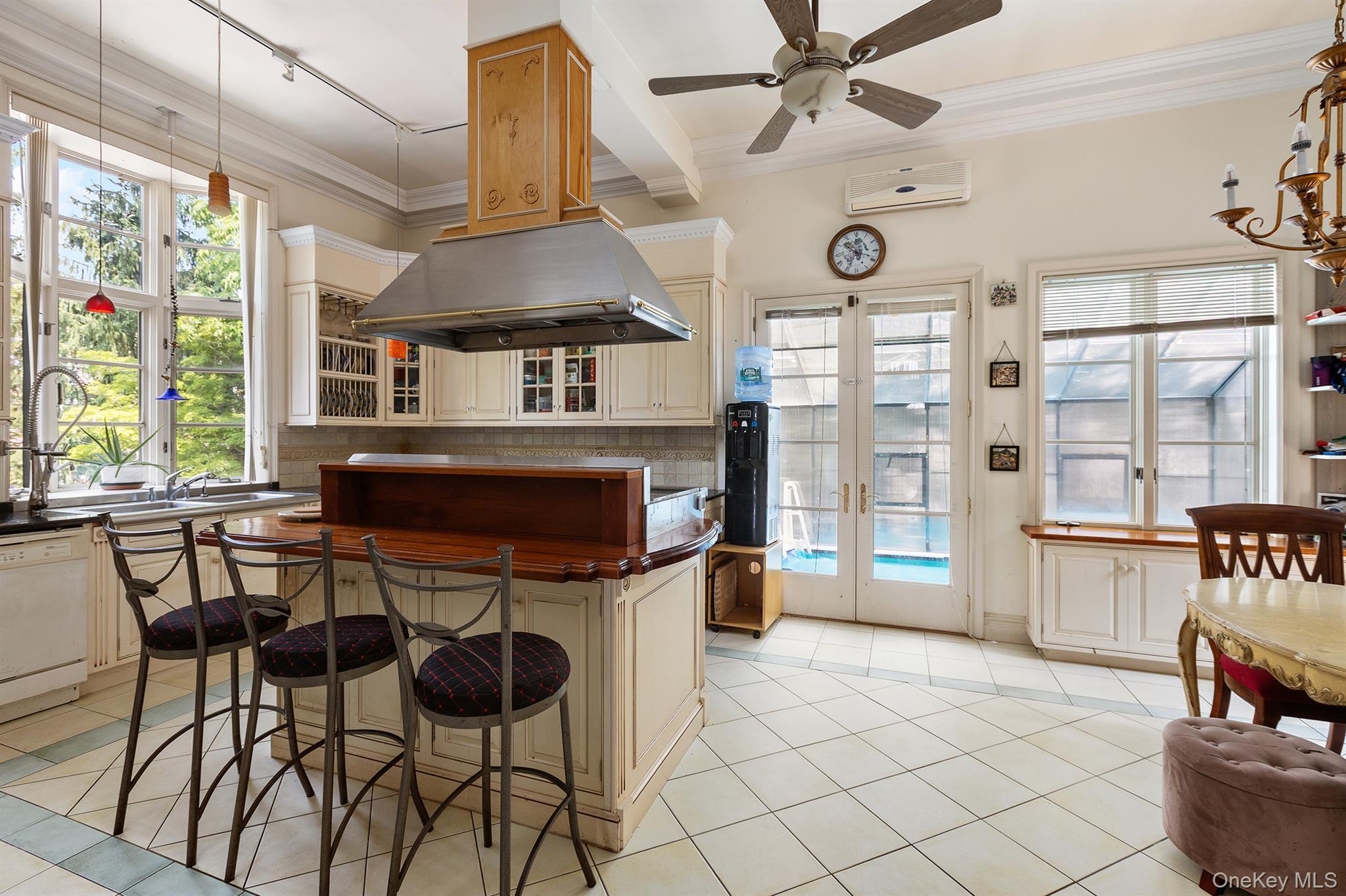 Single Family Independence  Bronx, NY 10471, MLS-892041-13