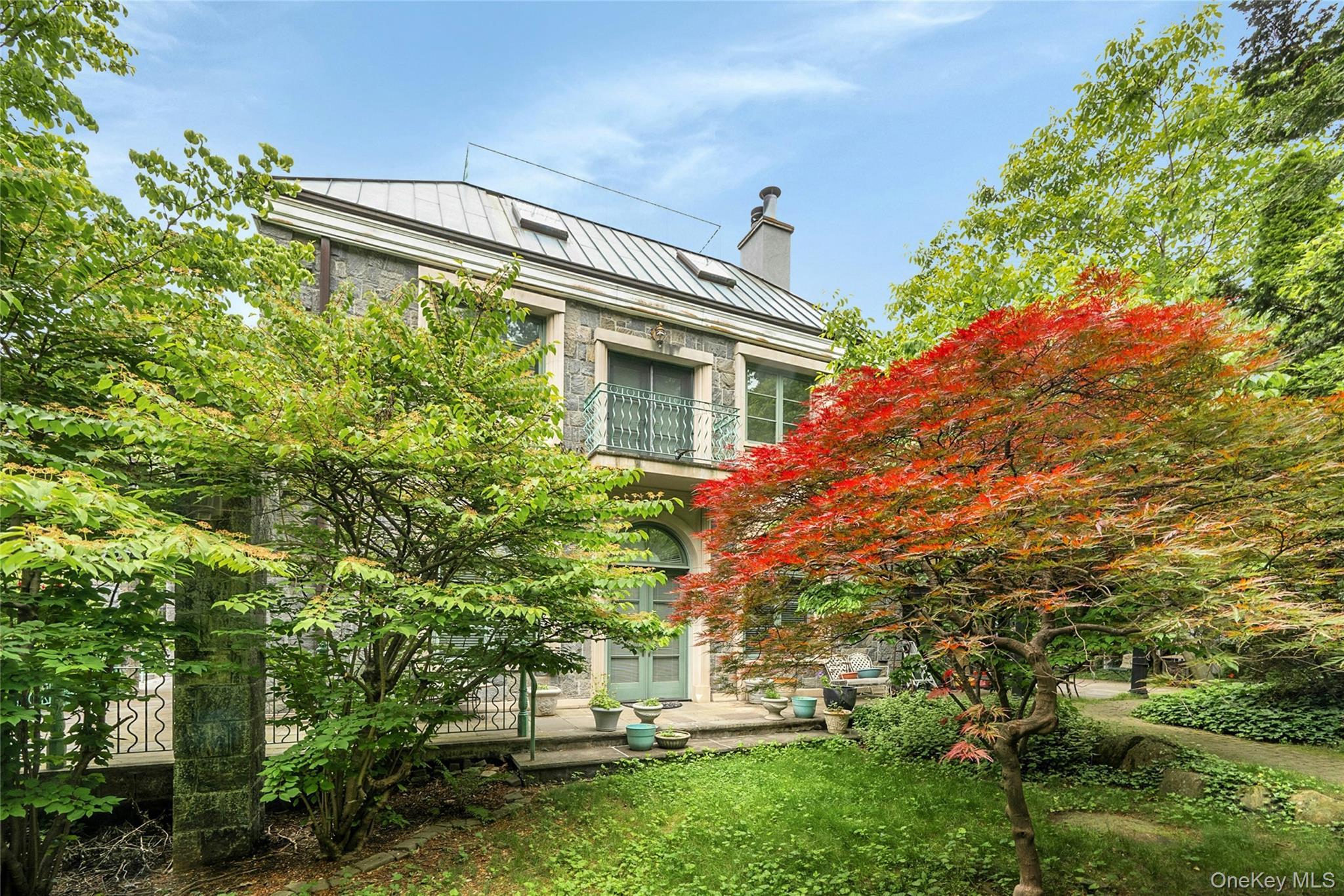 Single Family Independence  Bronx, NY 10471, MLS-892041-50