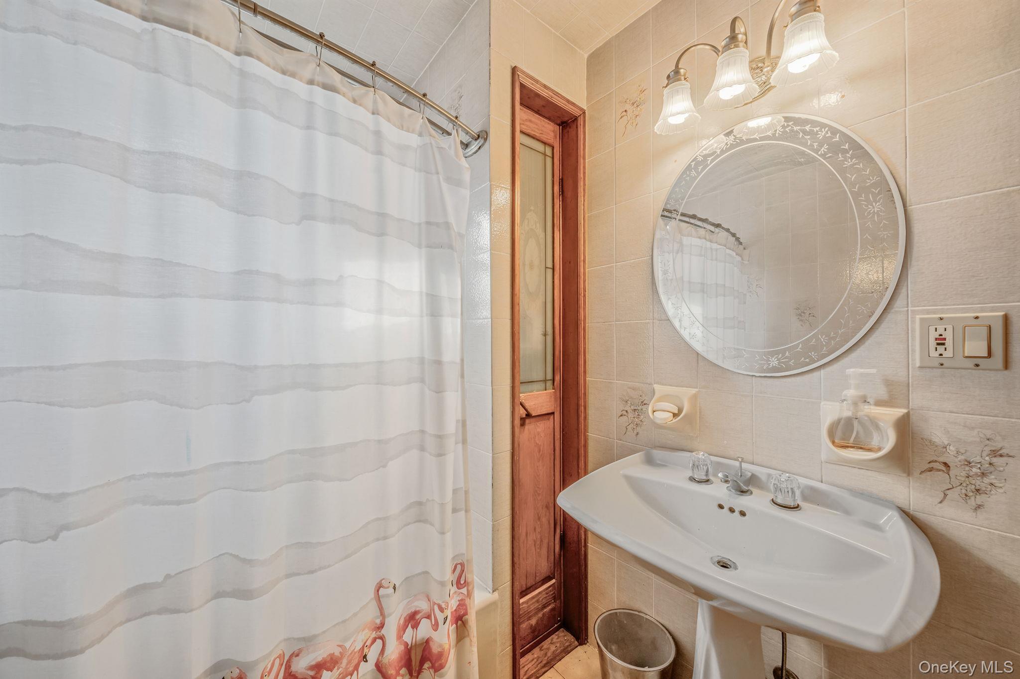 Single Family Nassau Nassau County, NY 11572, MLS-892198-17