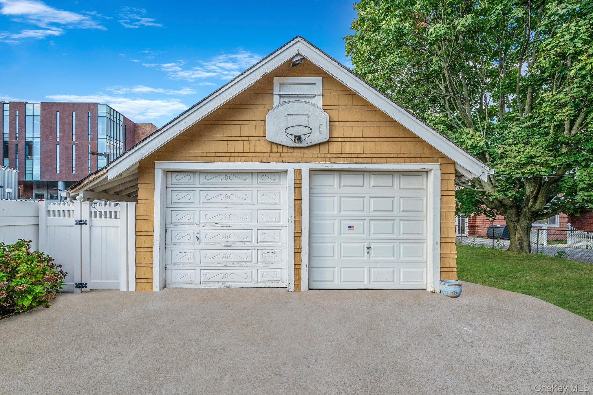 Single Family Nassau Nassau County, NY 11572, MLS-892198-27