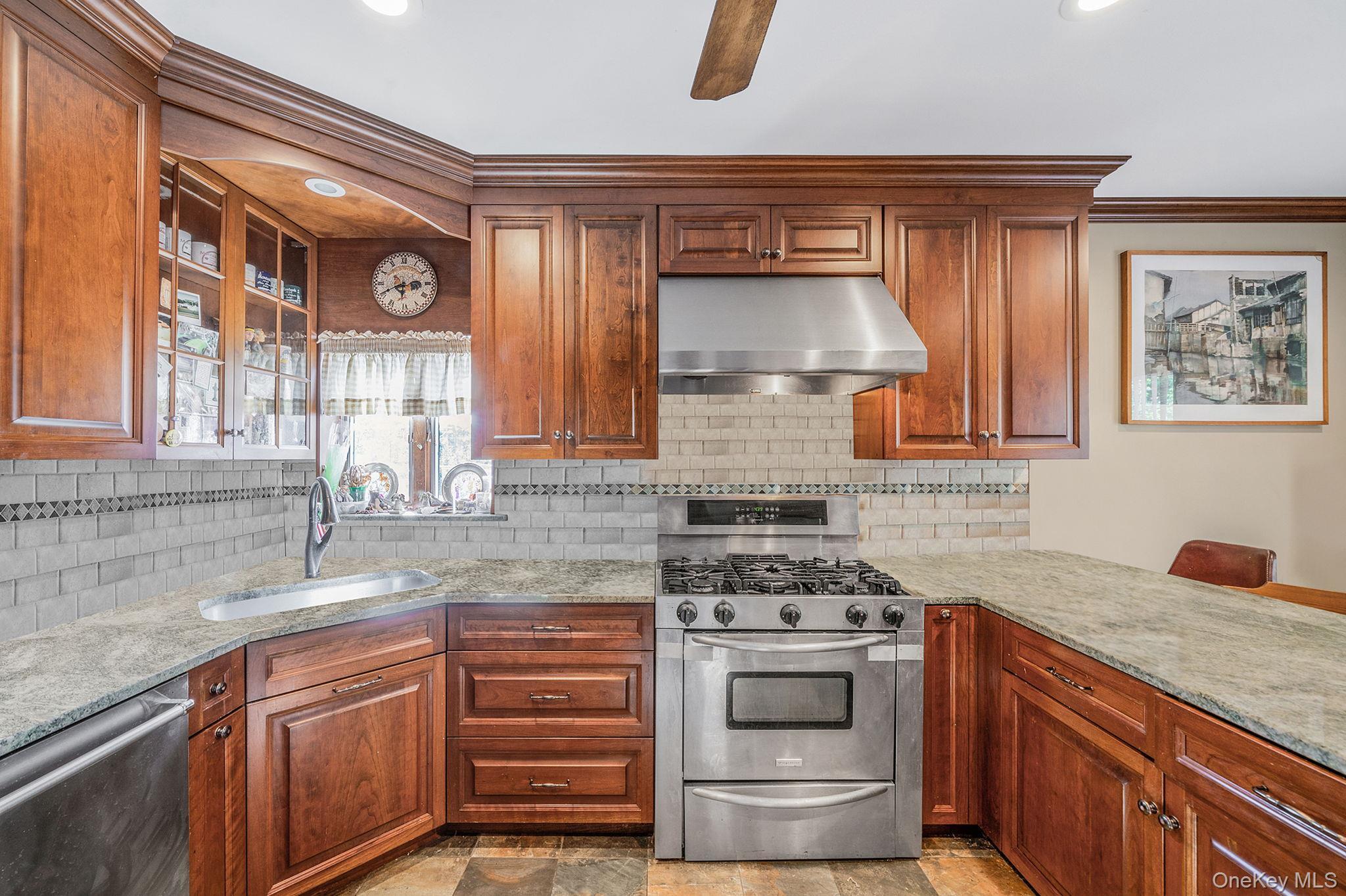 Single Family Nassau Nassau County, NY 11572, MLS-892198-6