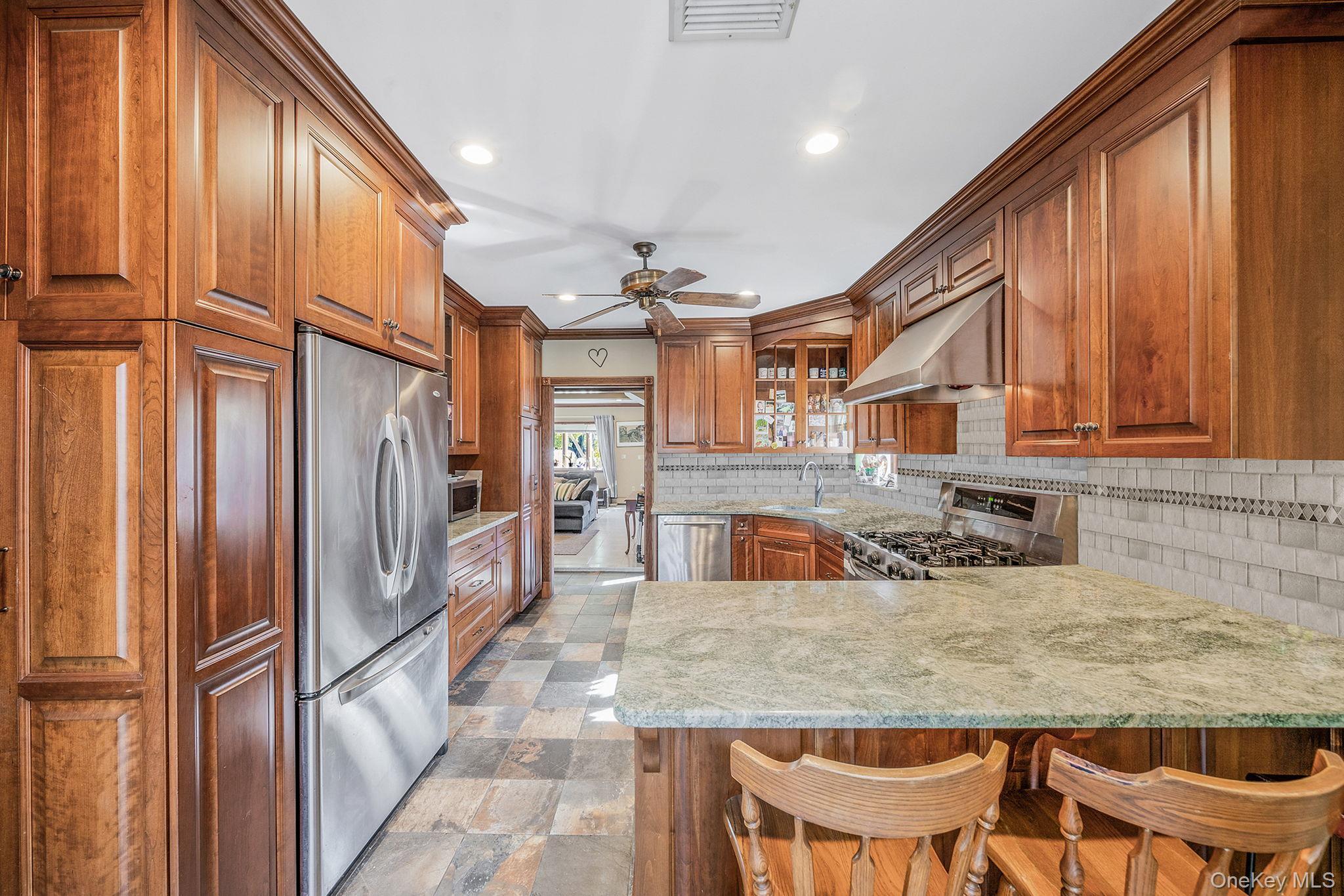 Single Family Nassau Nassau County, NY 11572, MLS-892198-7