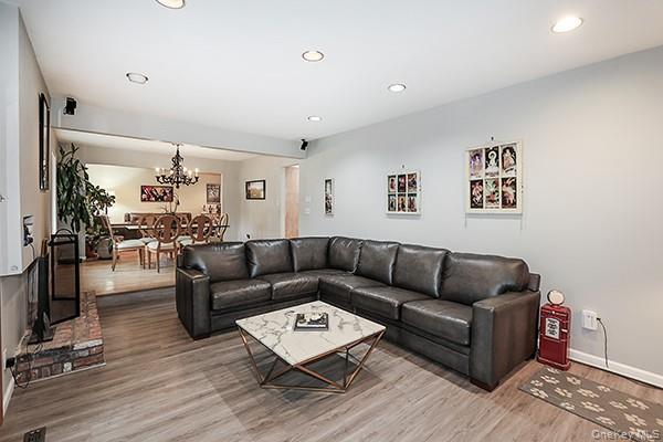 Single Family Harvard Nassau County, NY 11797, MLS-892205-17