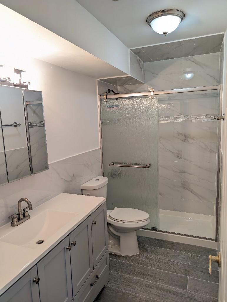 Single Family Fairway  Staten Island, NY 10301, MLS-892243-21