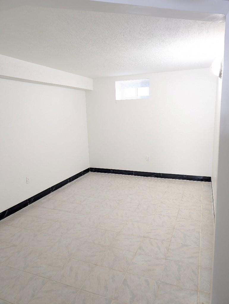 Single Family Fairway  Staten Island, NY 10301, MLS-892243-24
