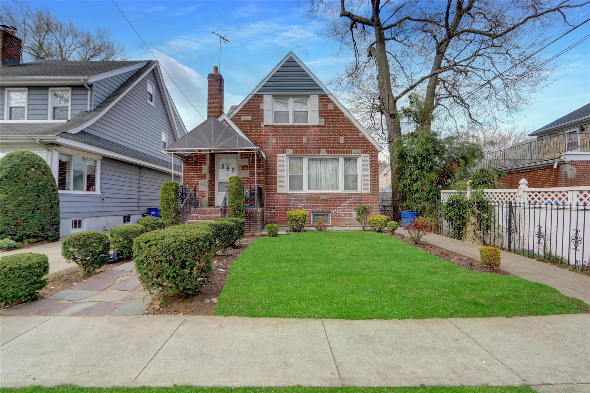 Single Family 169th Street  Queens, NY 11432, MLS-892244-2