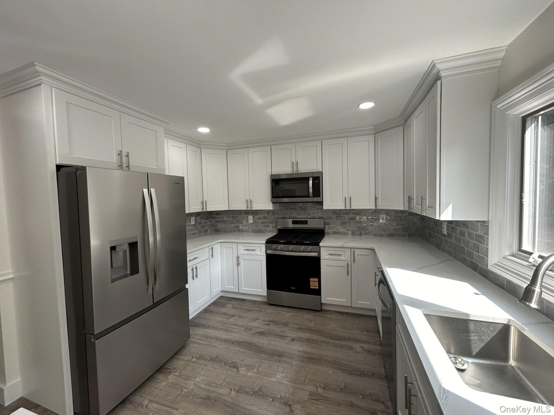 Single Family Poplar Suffolk County, NY 11764, MLS-892267-3