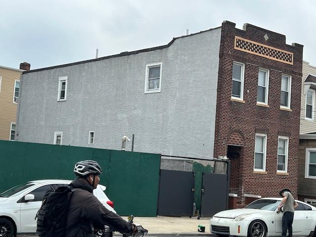 Single Family Grand  Queens, NY 11378, MLS-892320-2